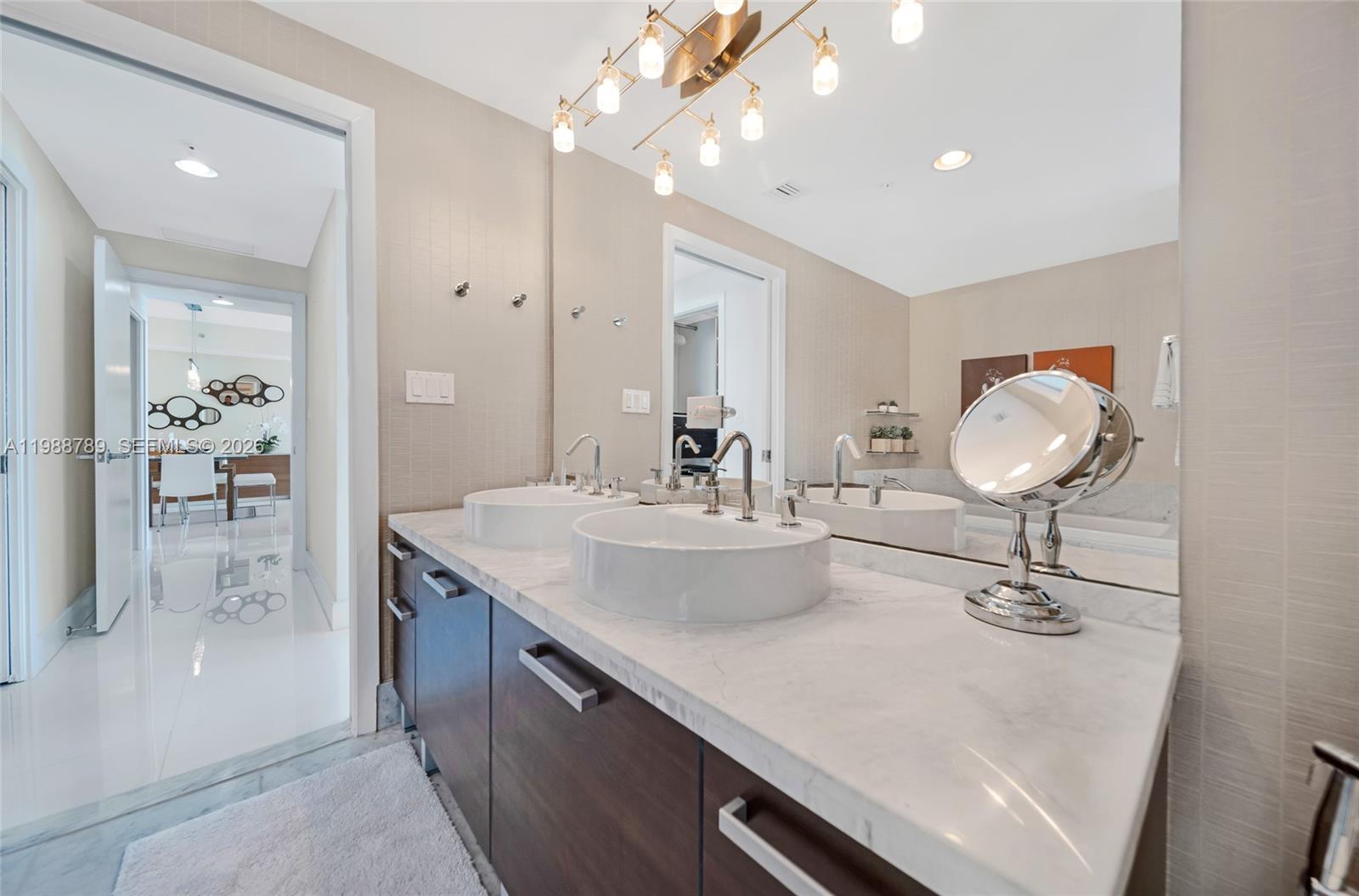 253 NE 2nd Street