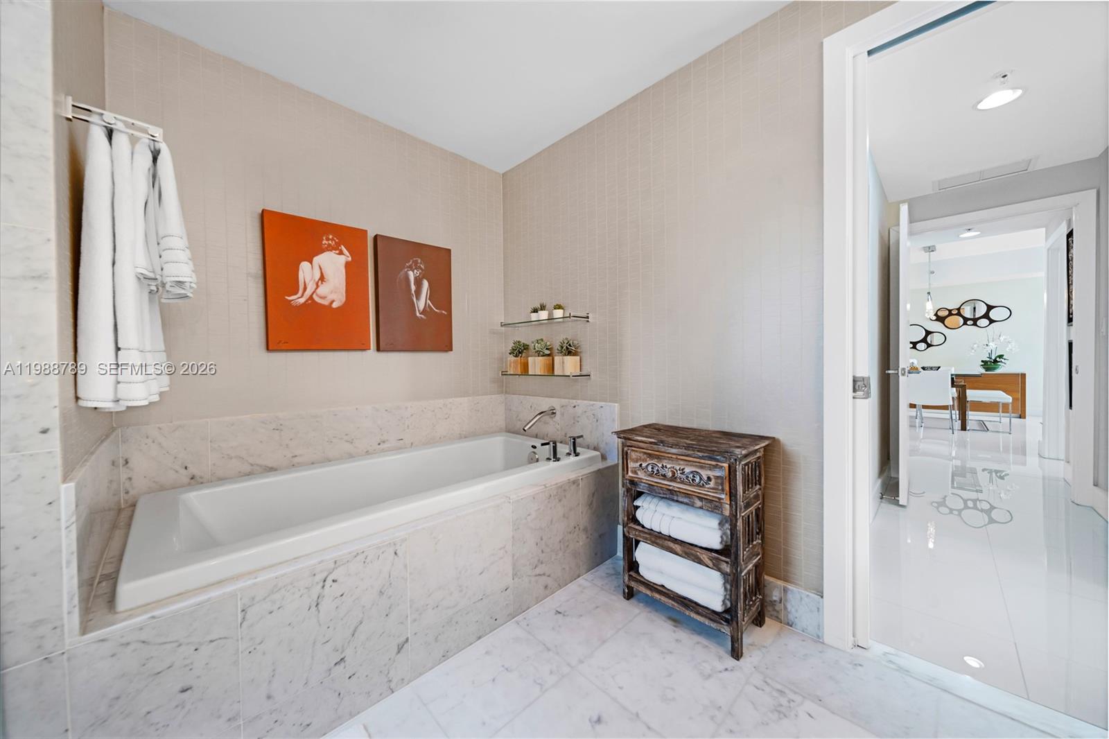 253 NE 2nd Street