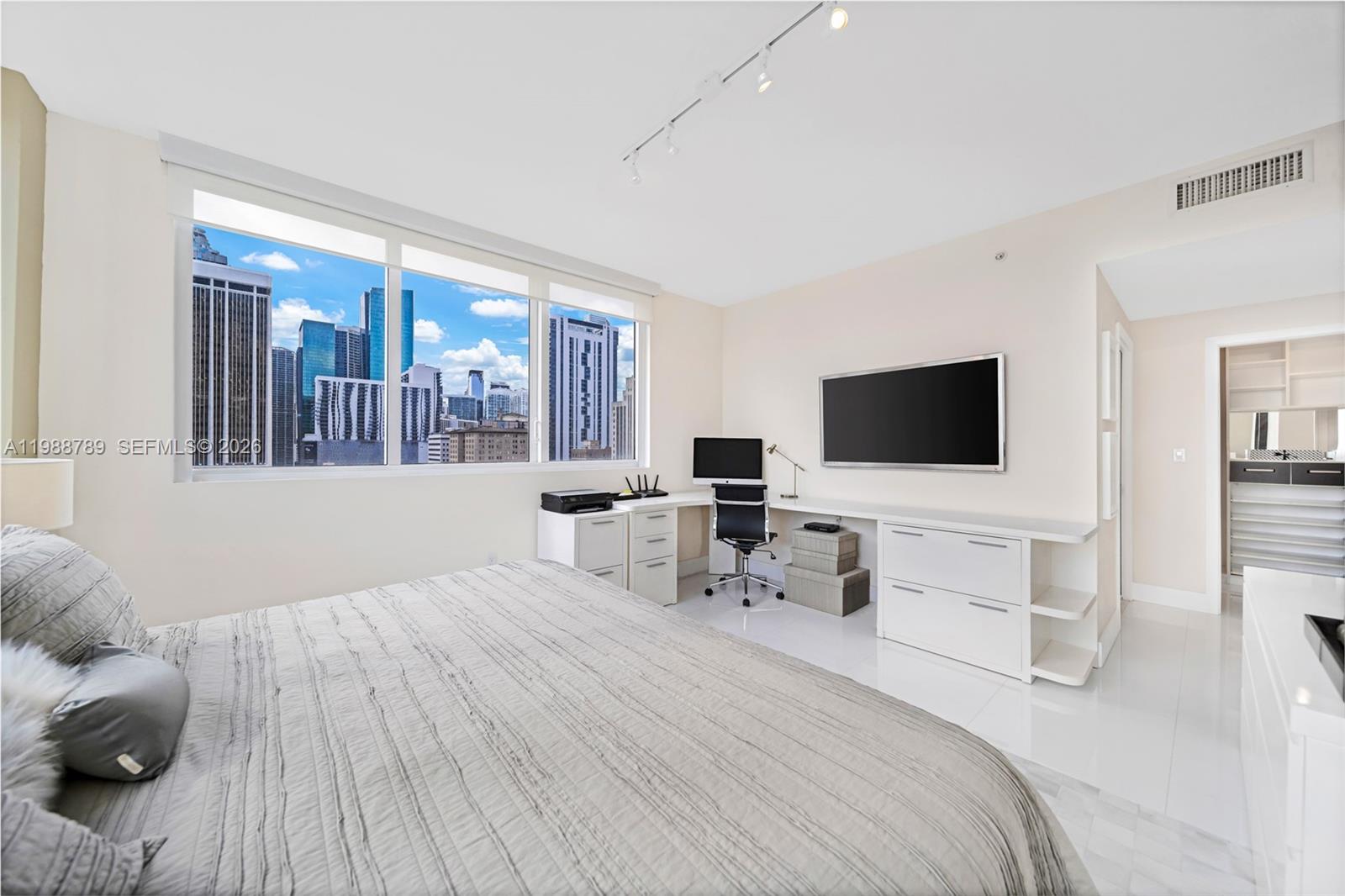 253 NE 2nd Street