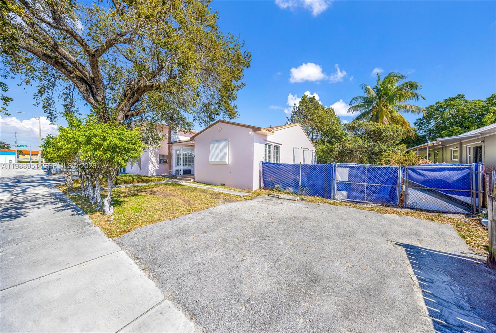 605 NW 34th Avenue