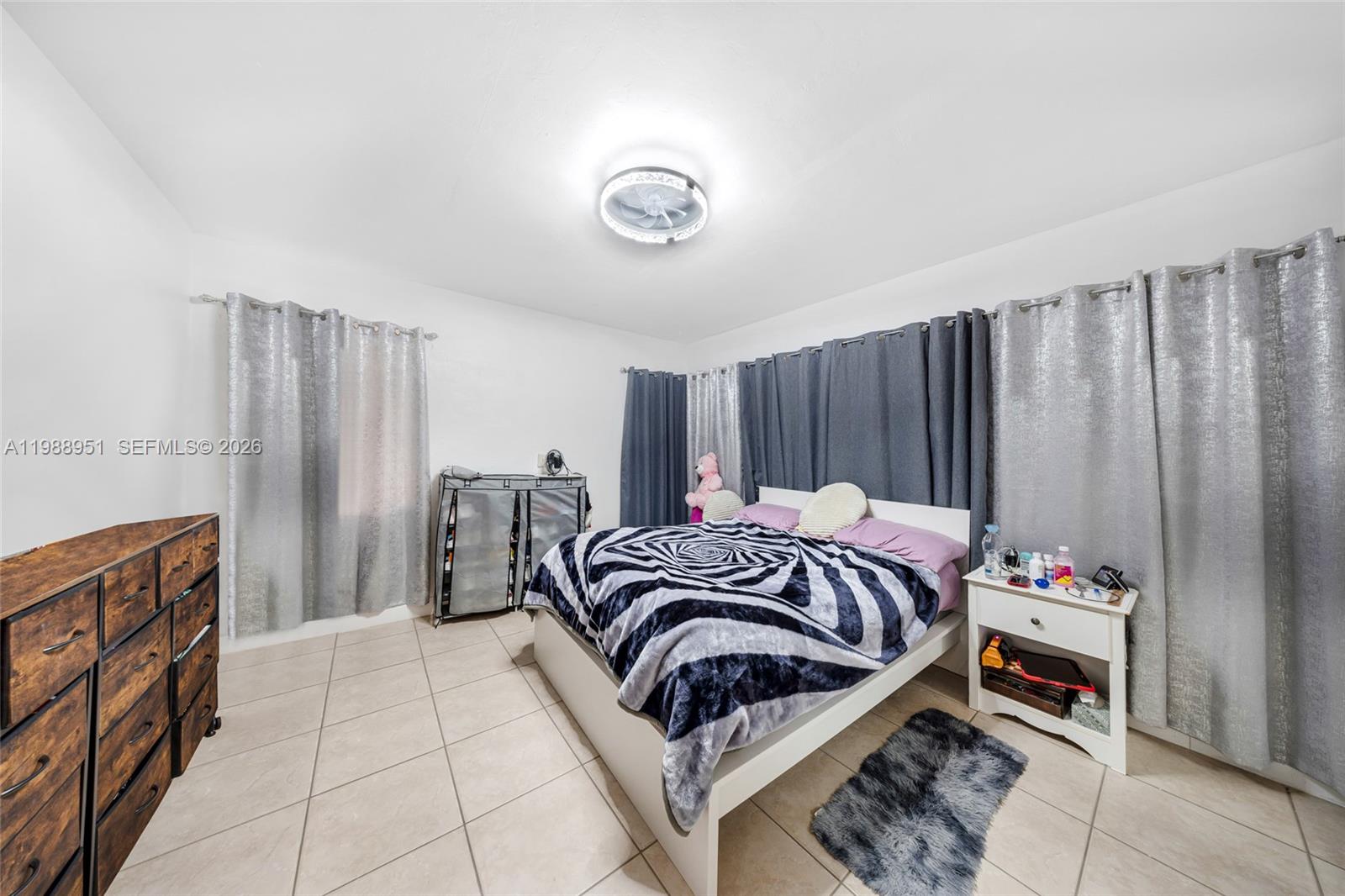 605 NW 34th Avenue