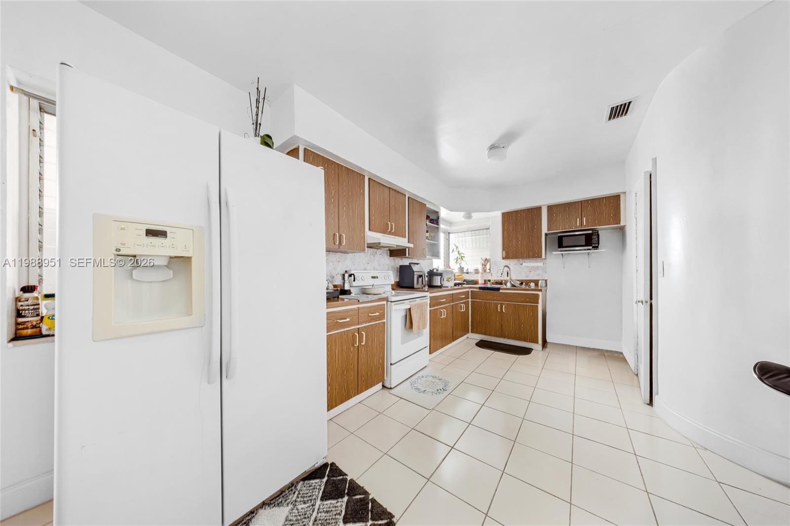 605 NW 34th Avenue