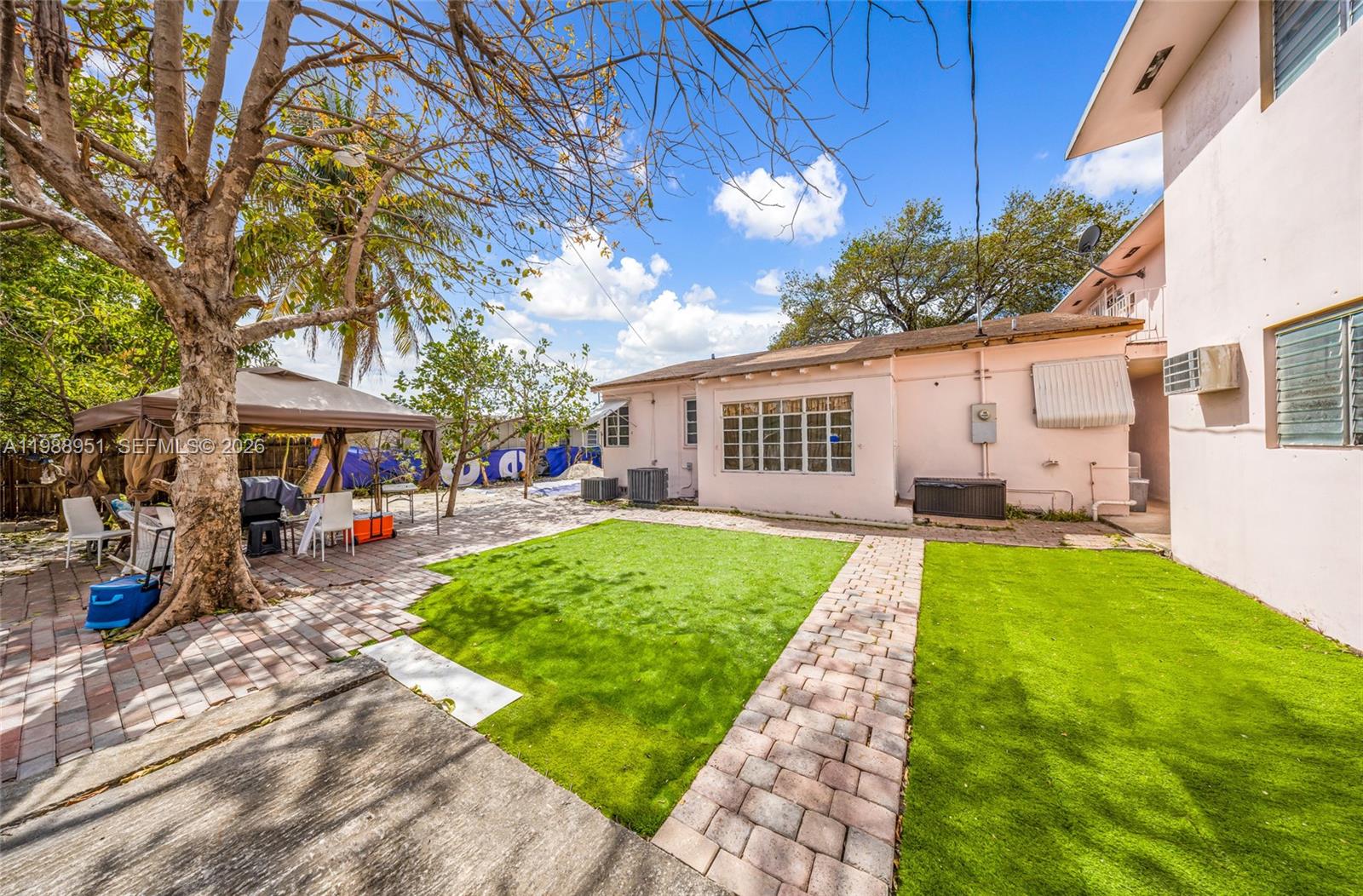 605 NW 34th Avenue