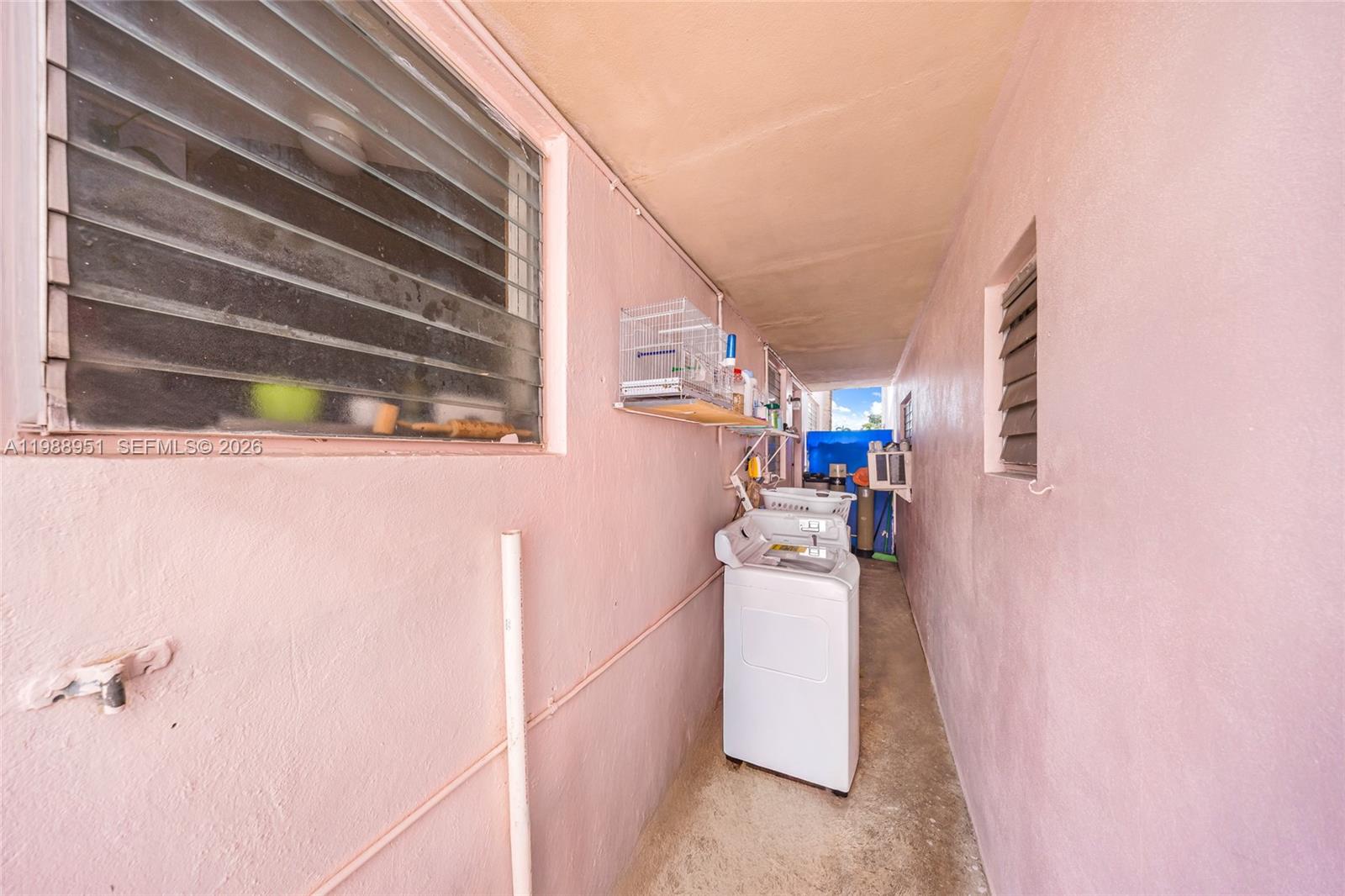605 NW 34th Avenue