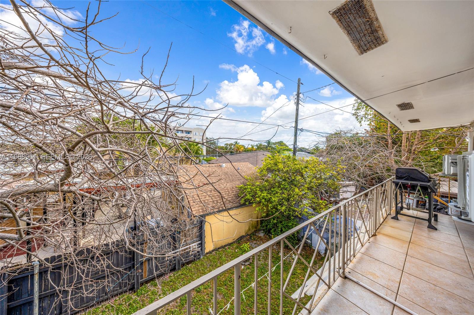 605 NW 34th Avenue