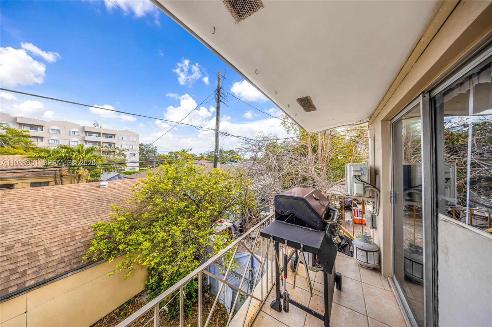 605 NW 34th Avenue