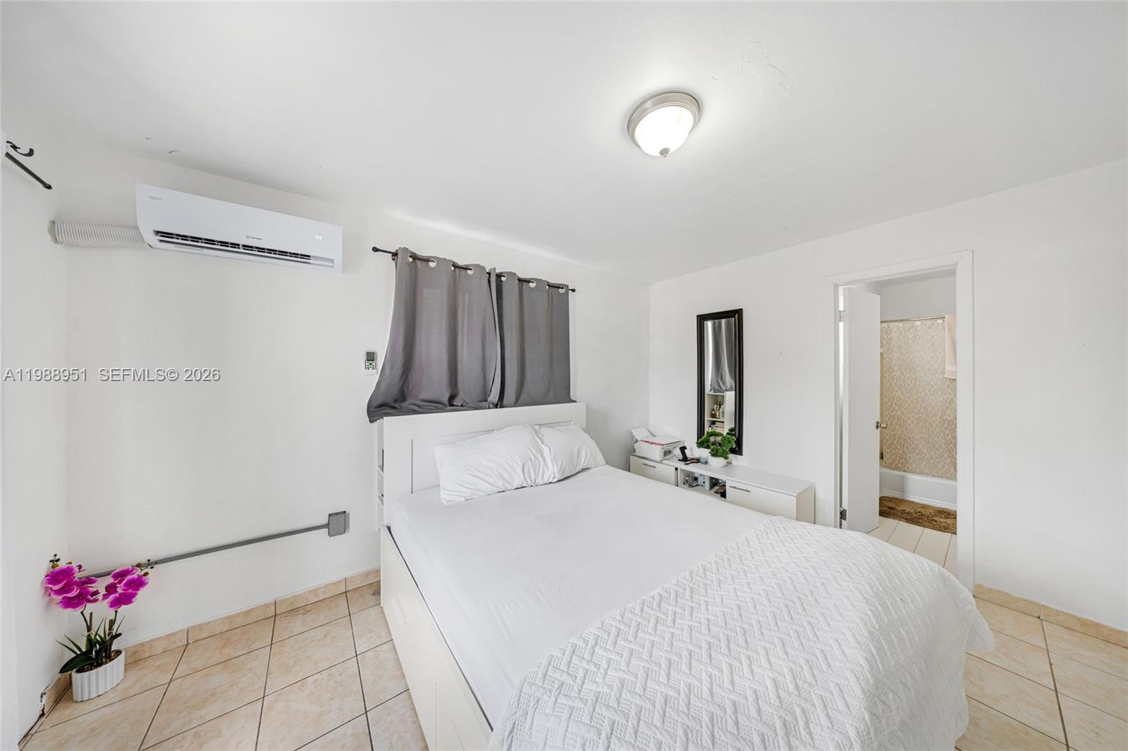 605 NW 34th Avenue