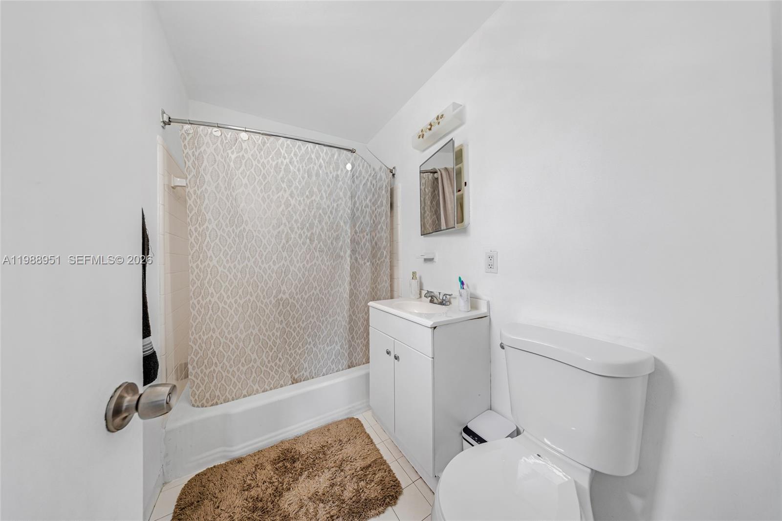 605 NW 34th Avenue