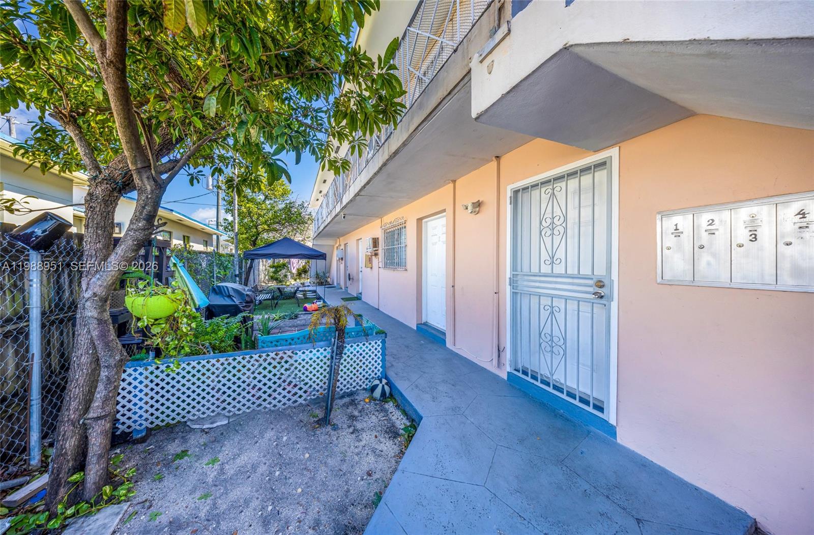 605 NW 34th Avenue