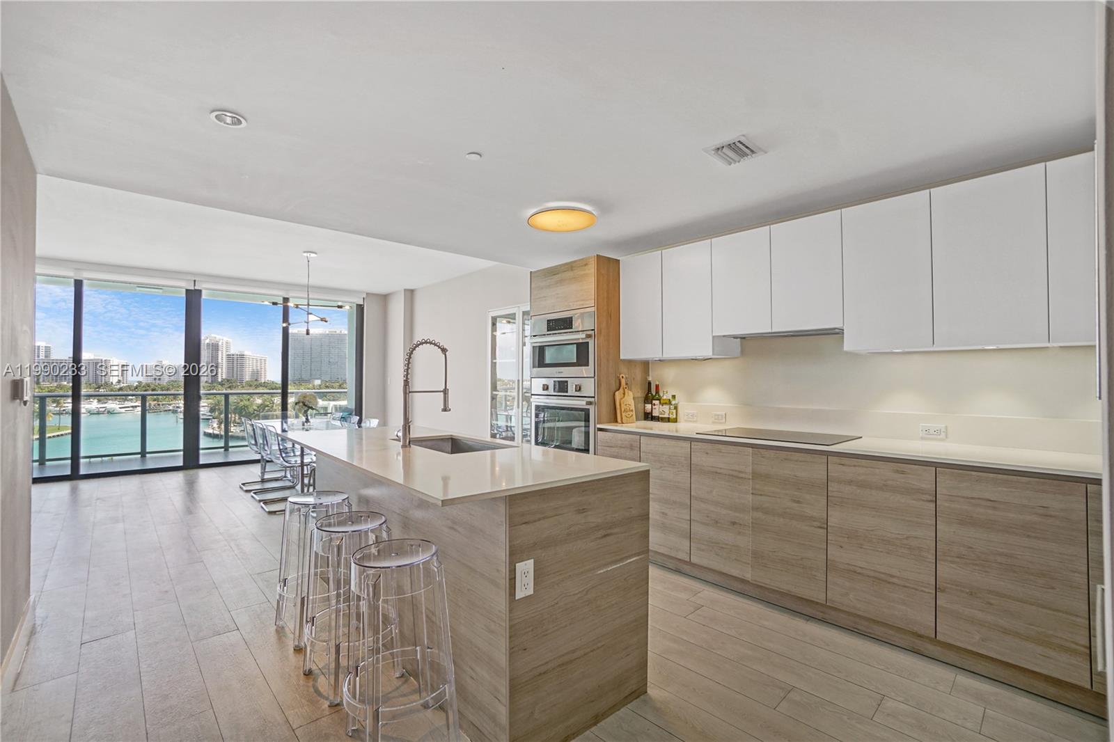 10201 E Bay Harbour