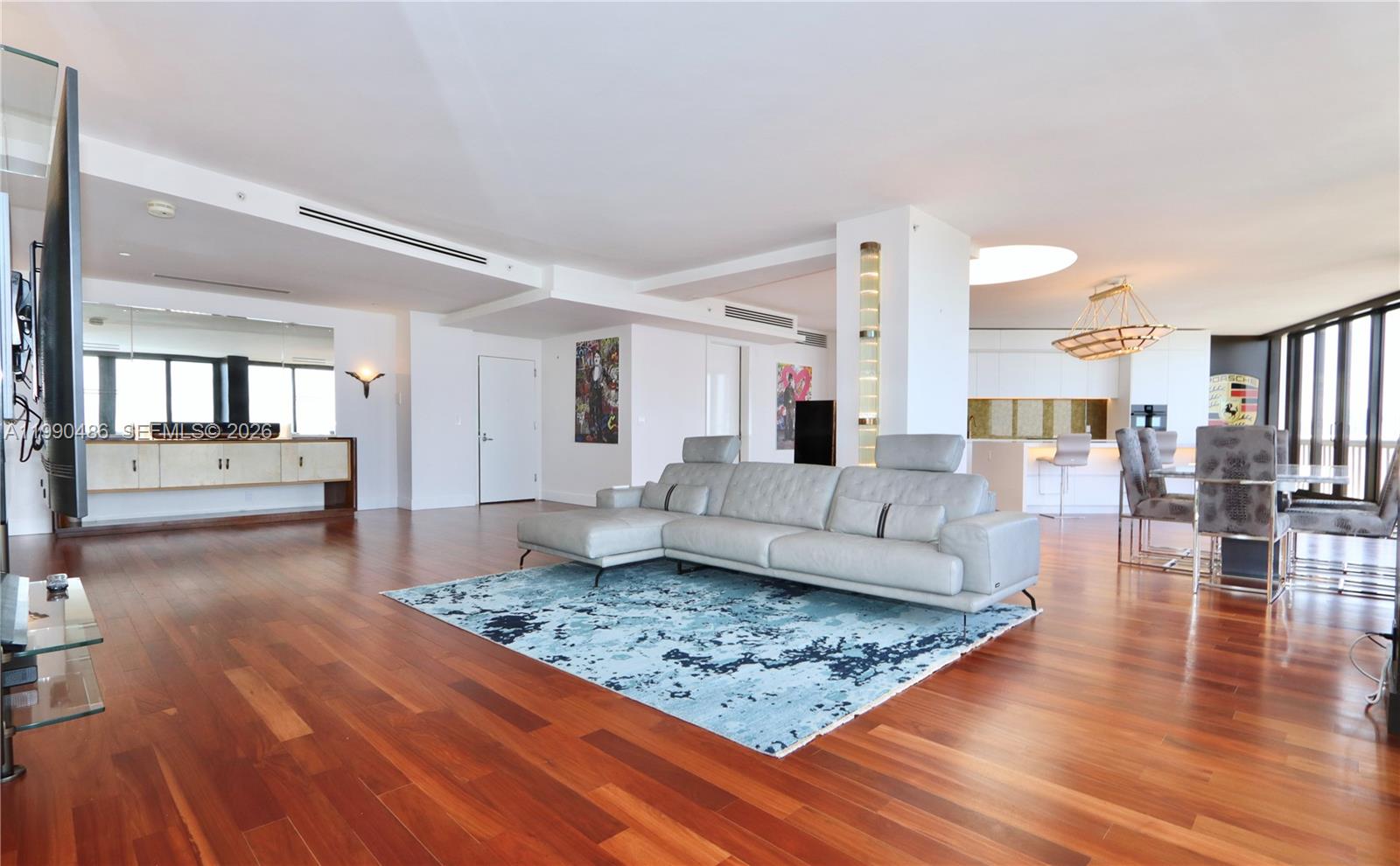 1000 Island Boulevard
