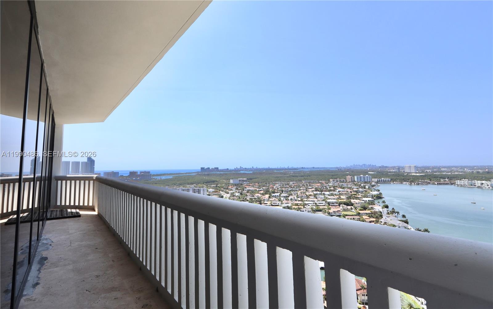1000 Island Boulevard