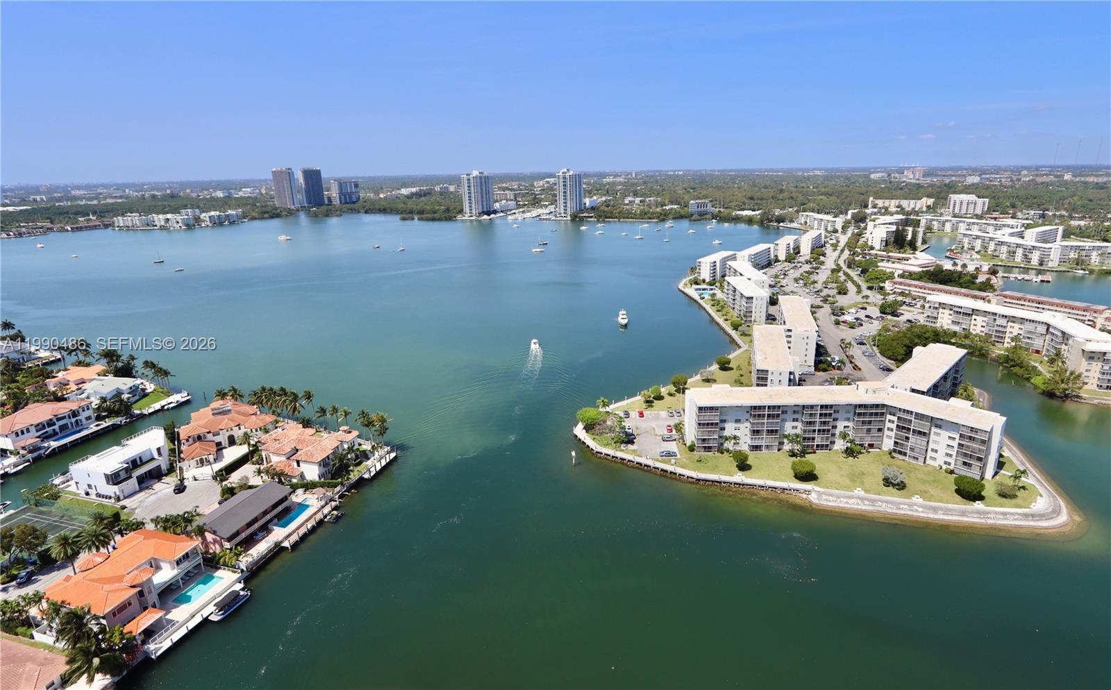 1000 Island Boulevard