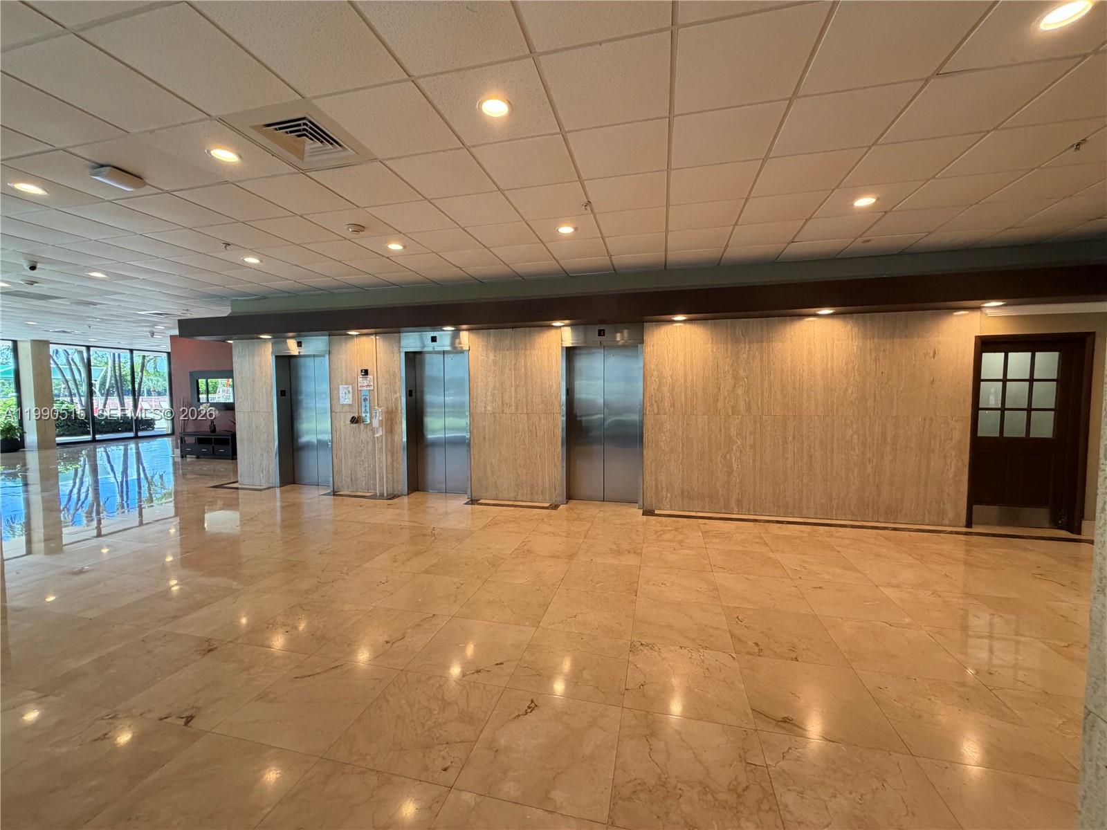 400 Kings Point Drive