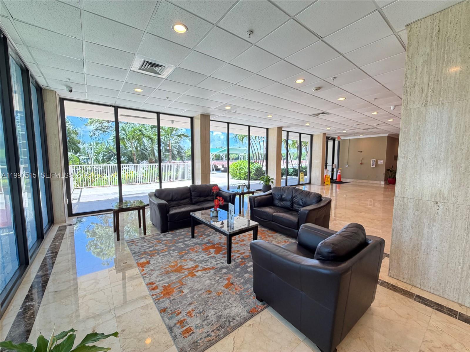 400 Kings Point Drive