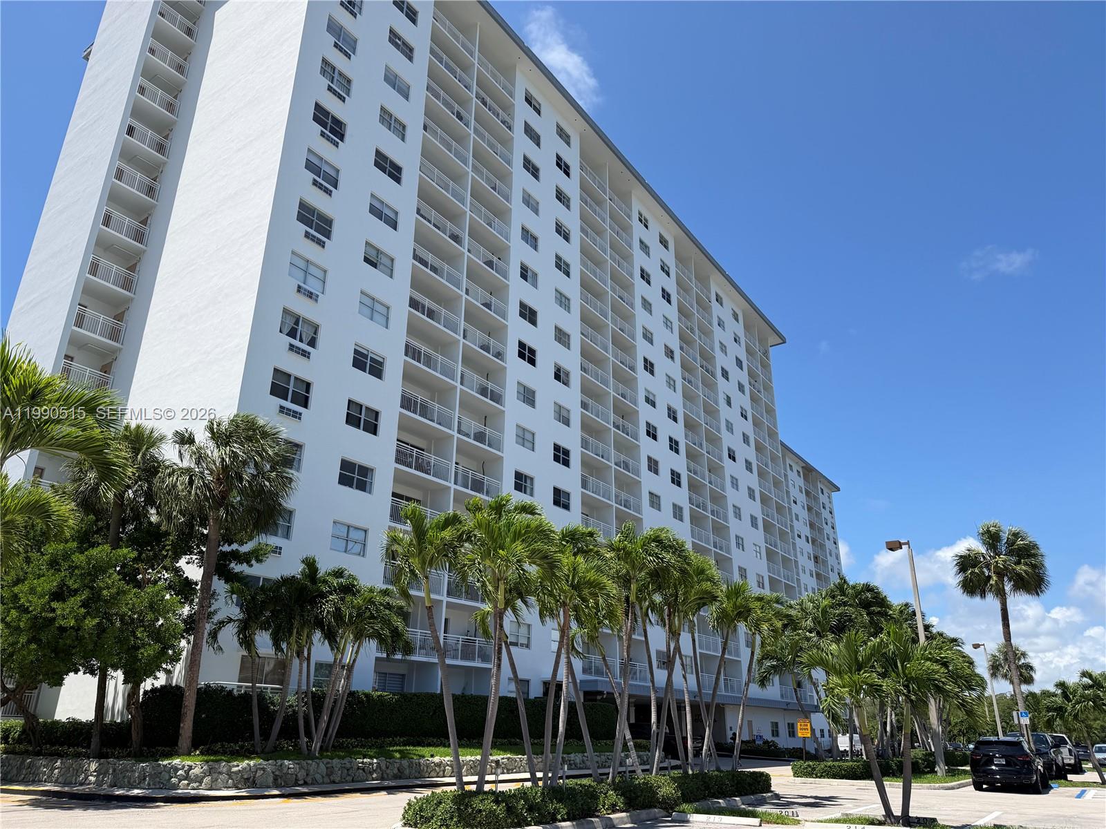 400 Kings Point Drive