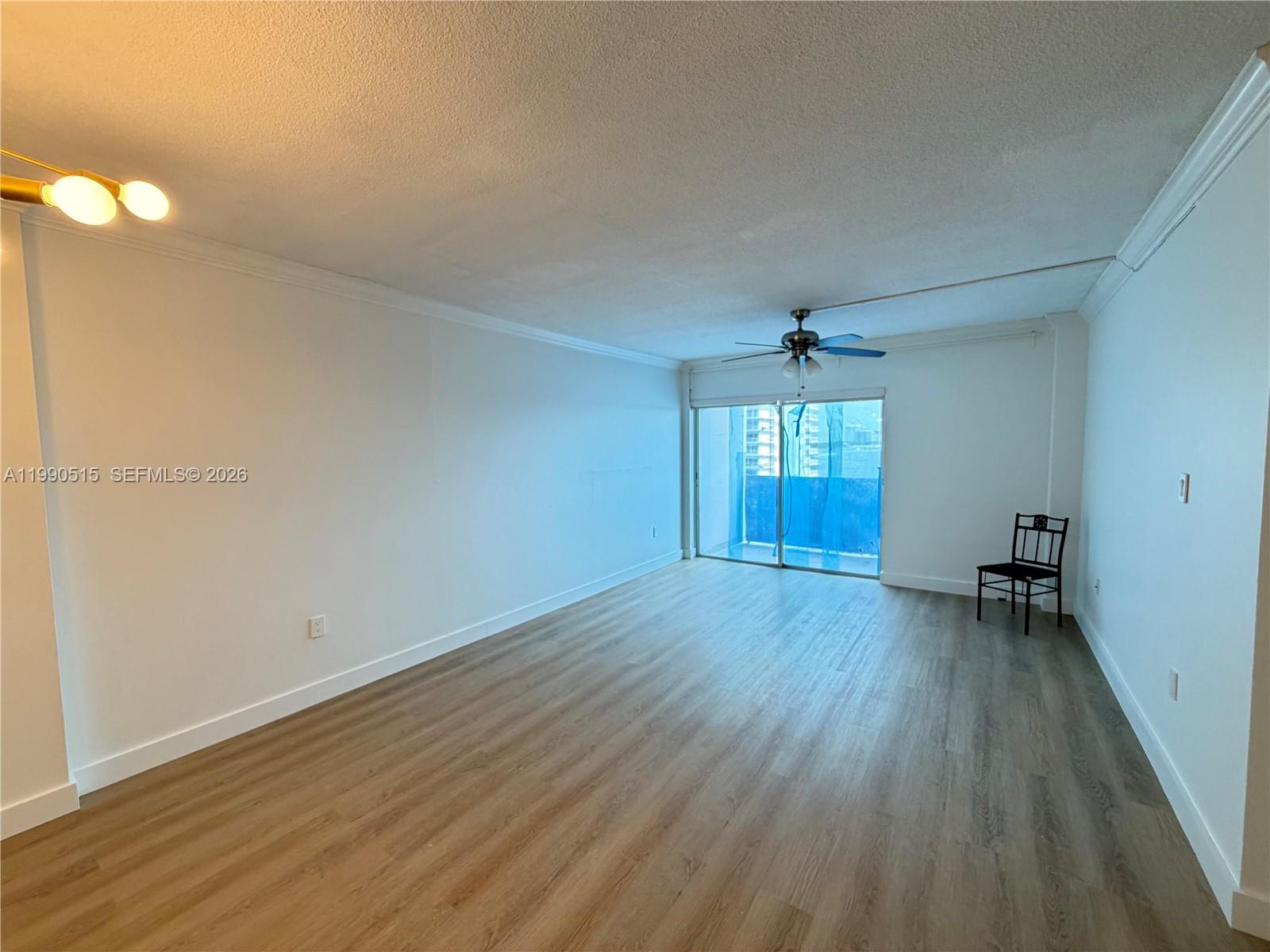 400 Kings Point Drive