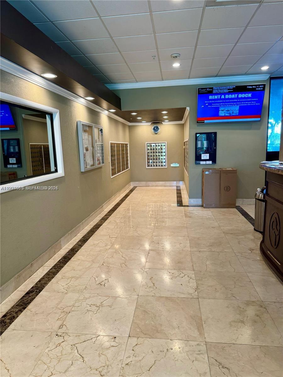 400 Kings Point Drive