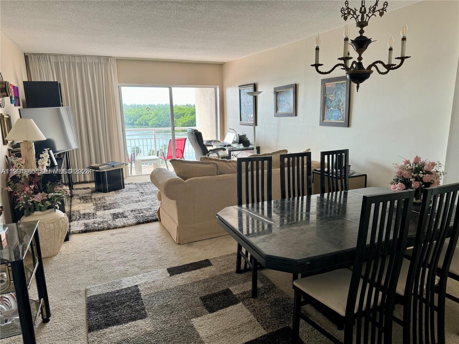 400 Kings Point Drive