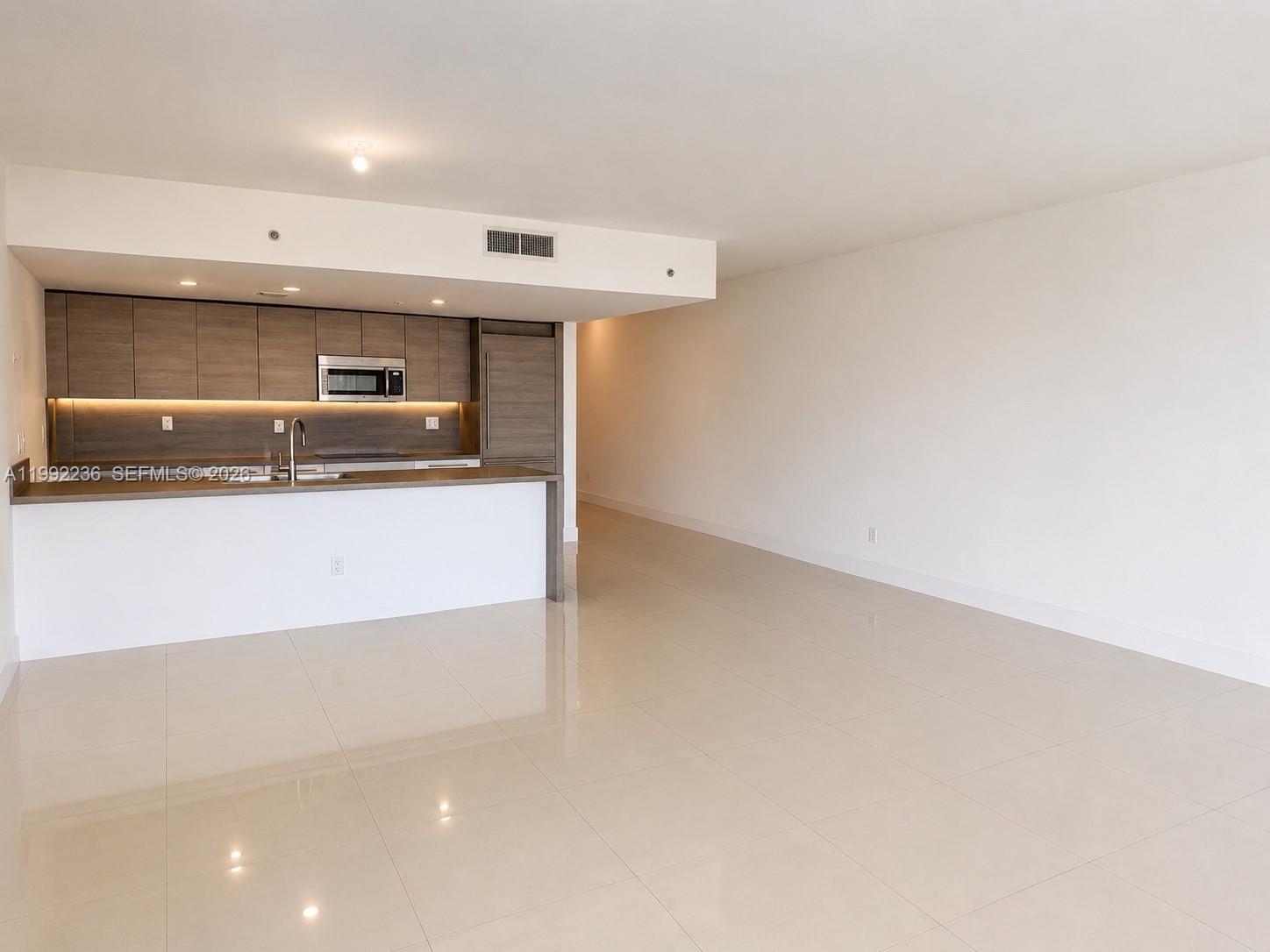 400 Sunny Isles Boulevard