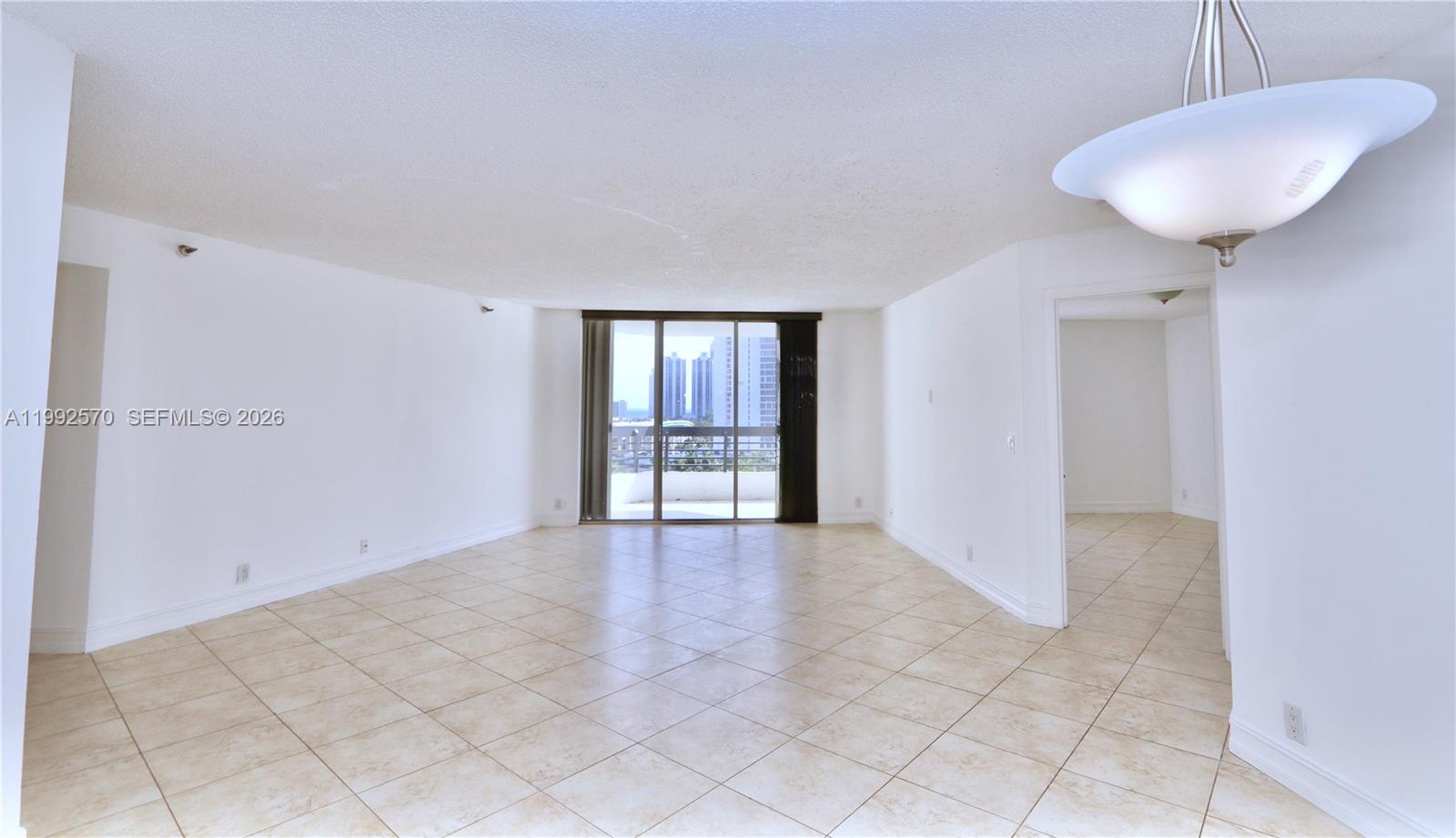 3500 Mystic Pointe Drive