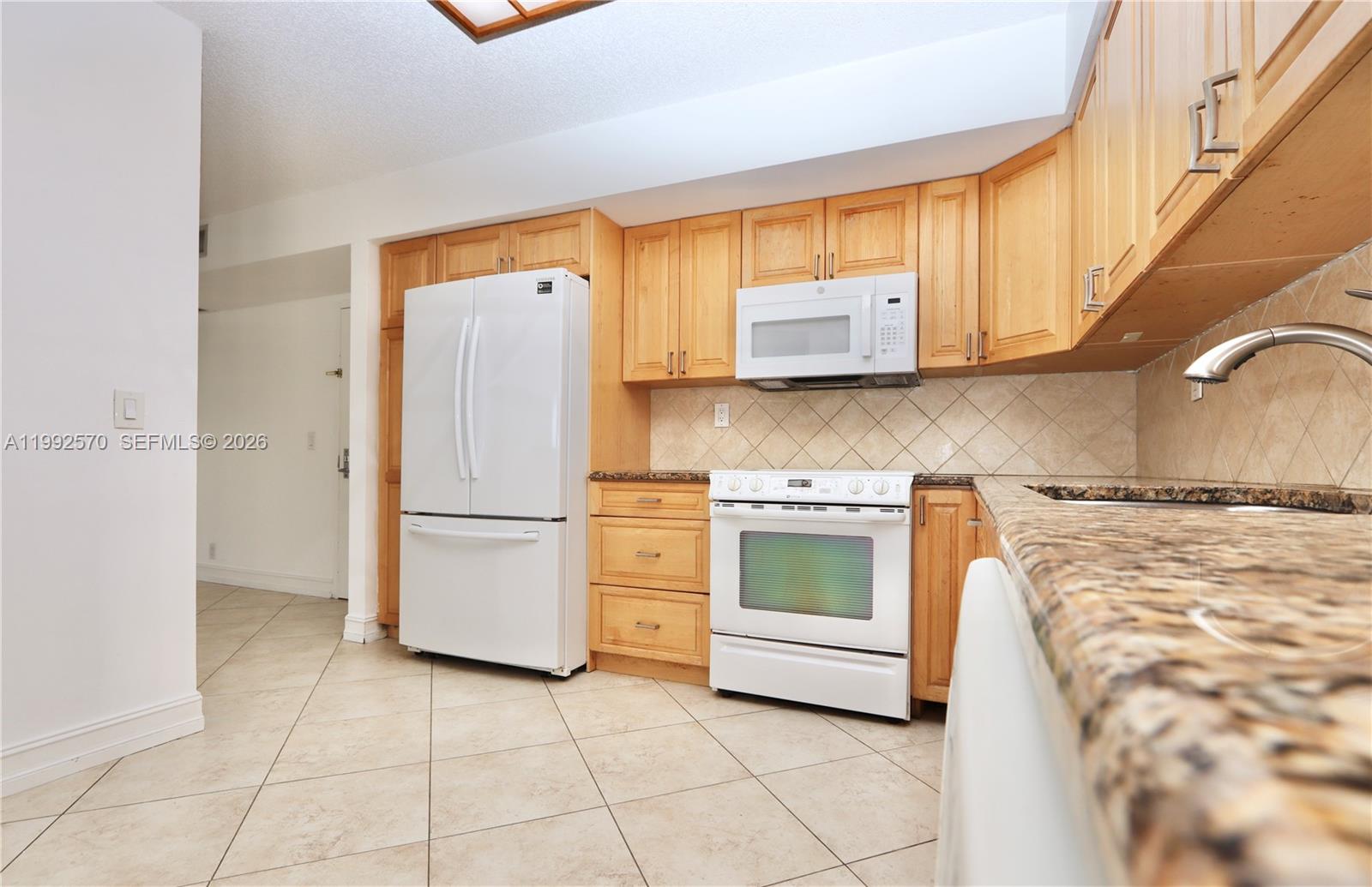 3500 Mystic Pointe Drive