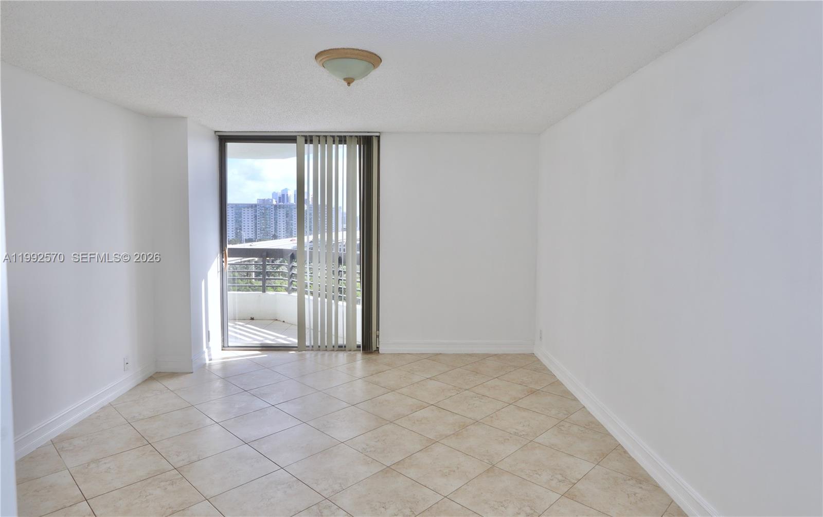 3500 Mystic Pointe Drive