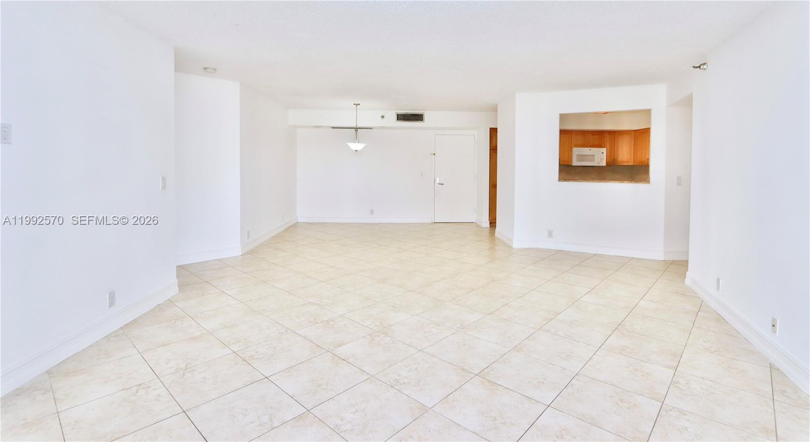 3500 Mystic Pointe Drive
