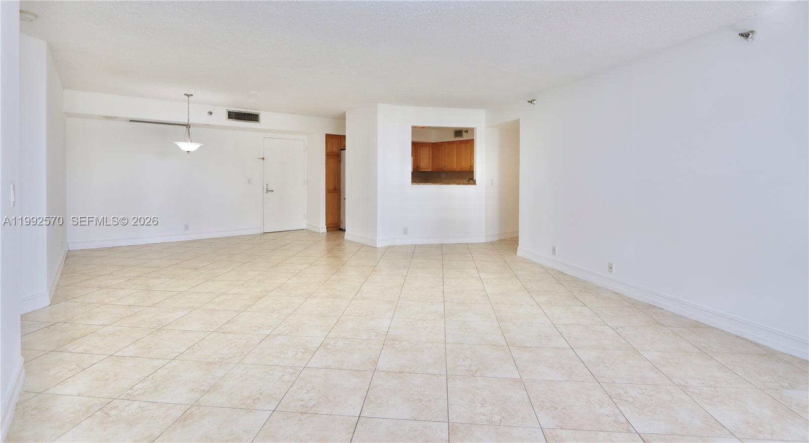 3500 Mystic Pointe Drive
