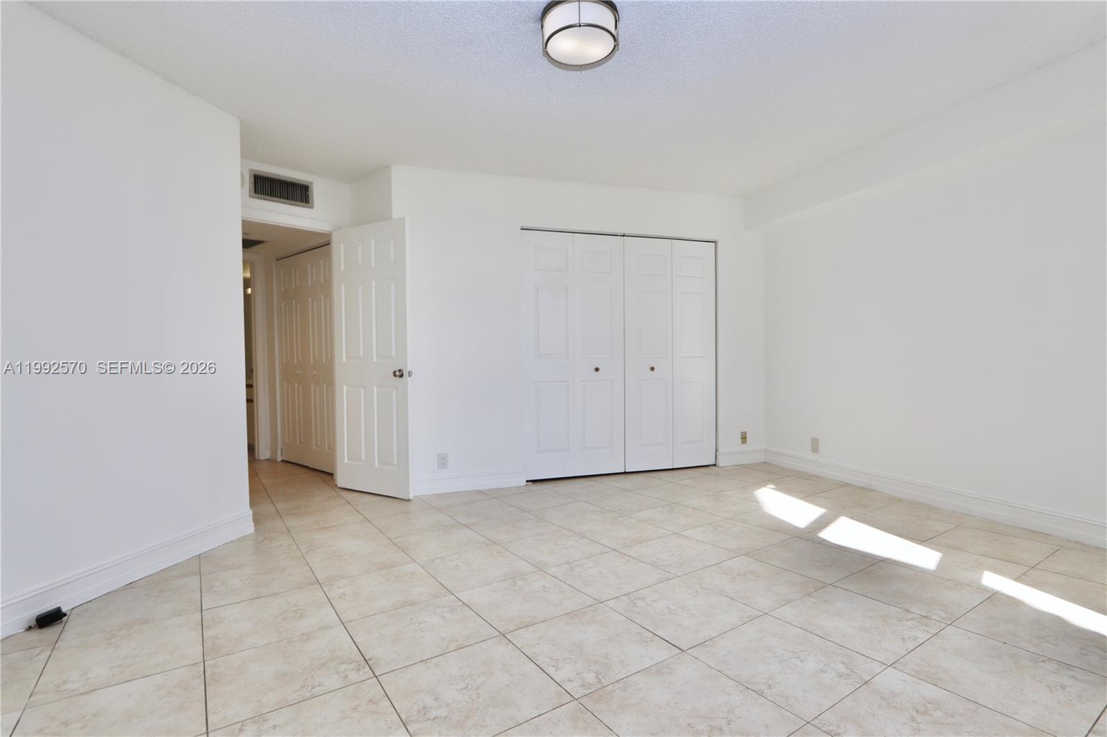 3500 Mystic Pointe Drive