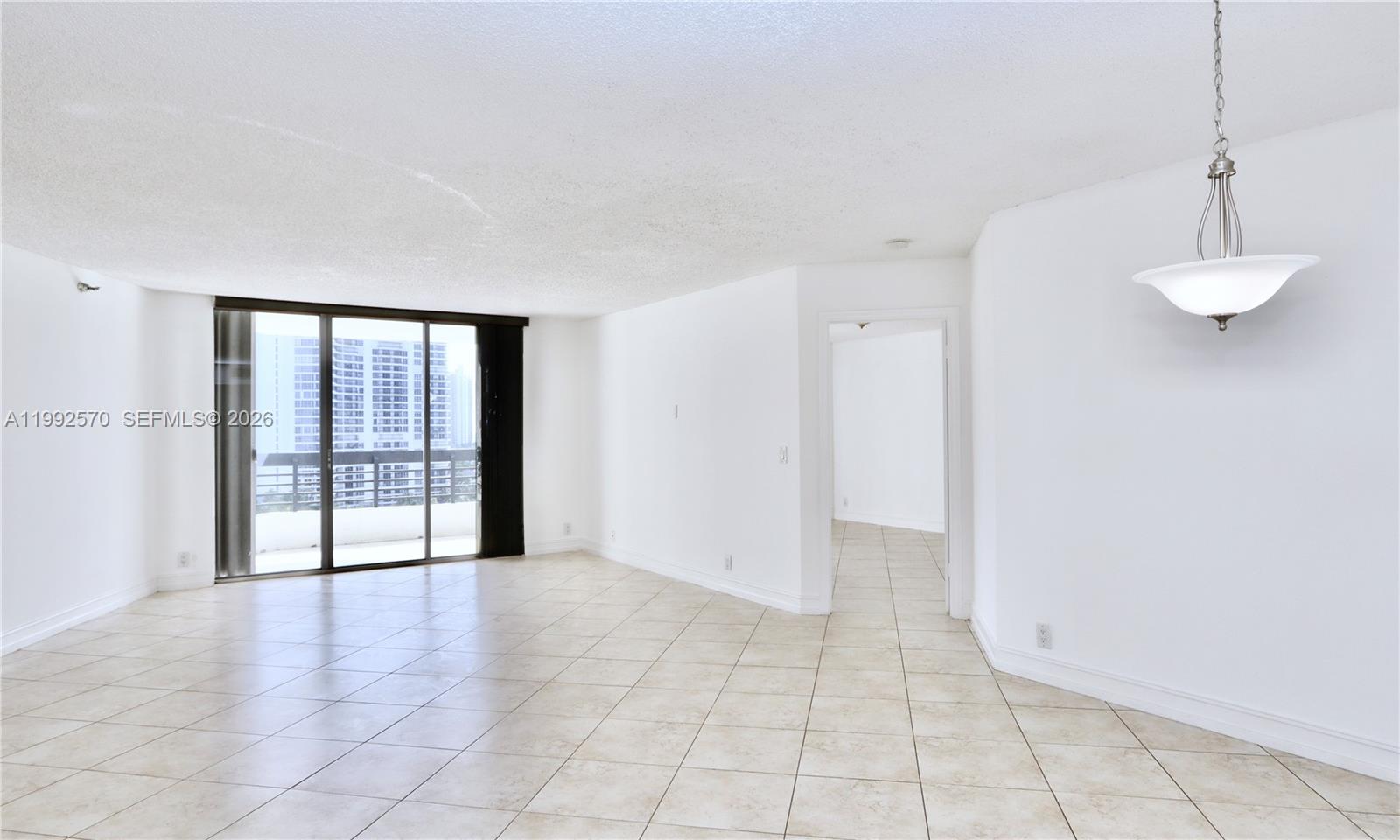 3500 Mystic Pointe Drive