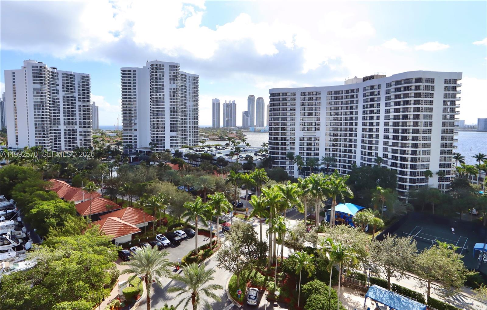 3500 Mystic Pointe Drive