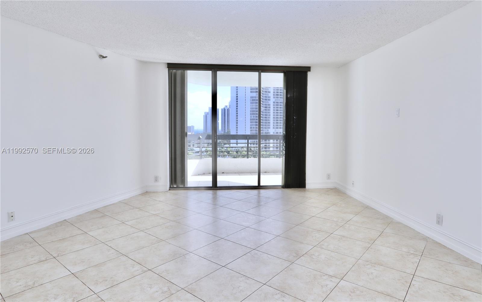 3500 Mystic Pointe Drive