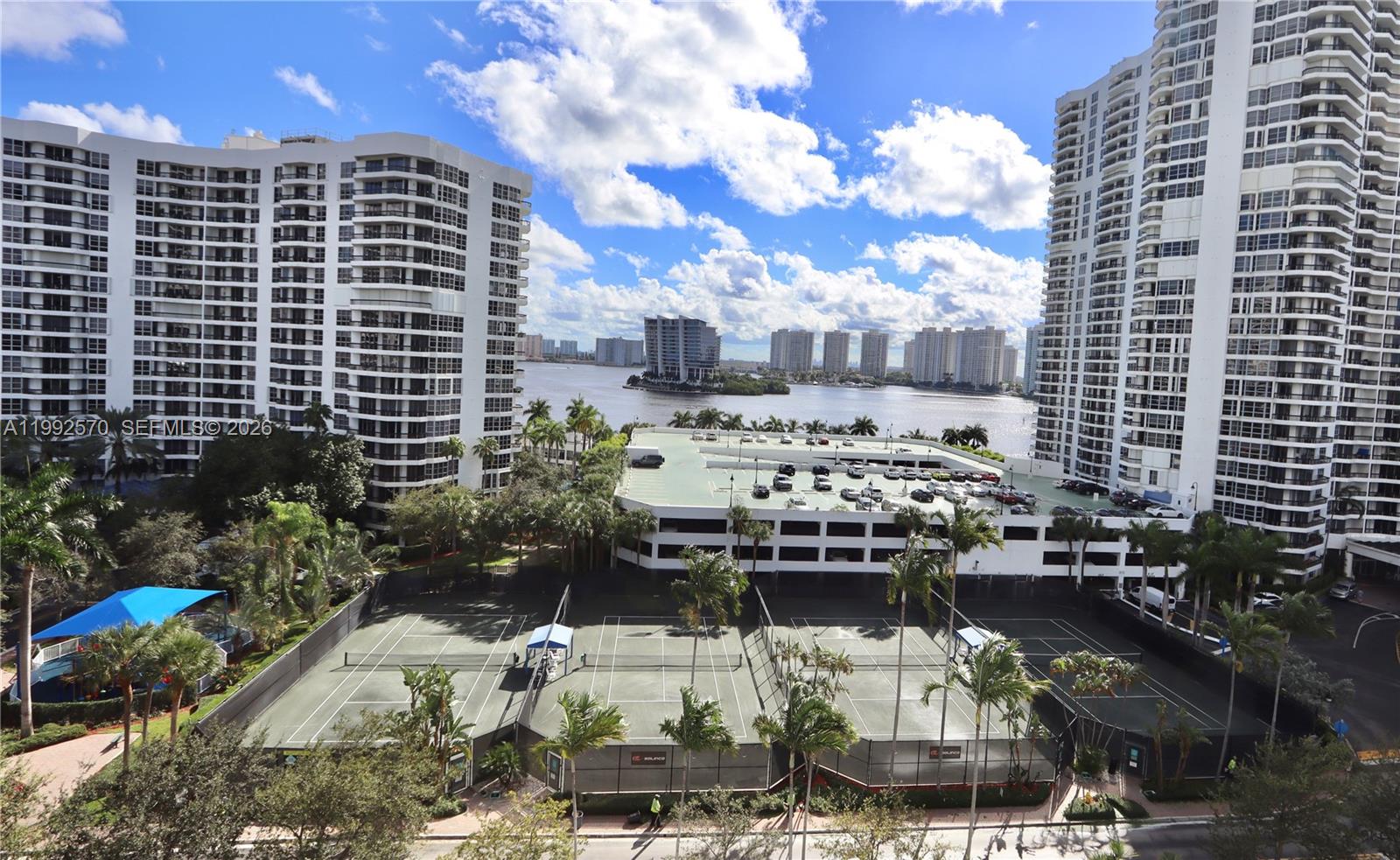 3500 Mystic Pointe Drive