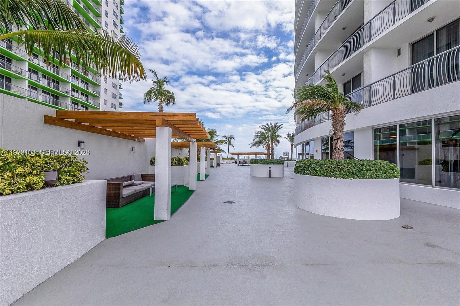 1750 N Bayshore Drive