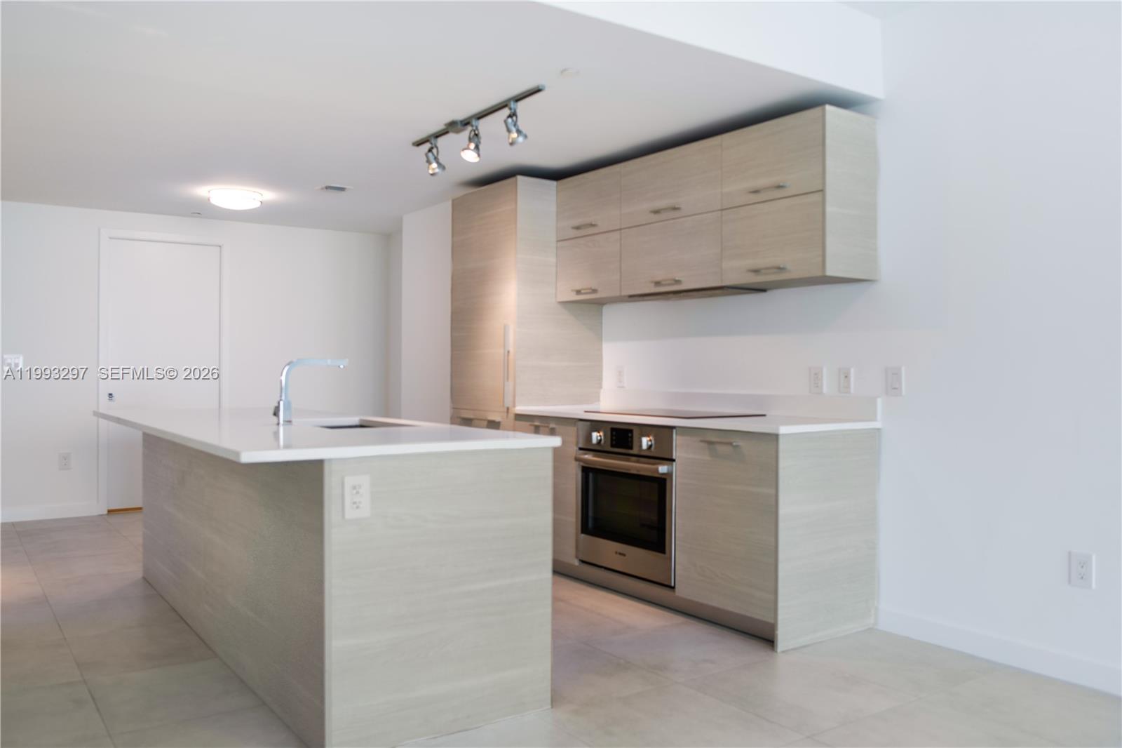 650 NE 32nd Street