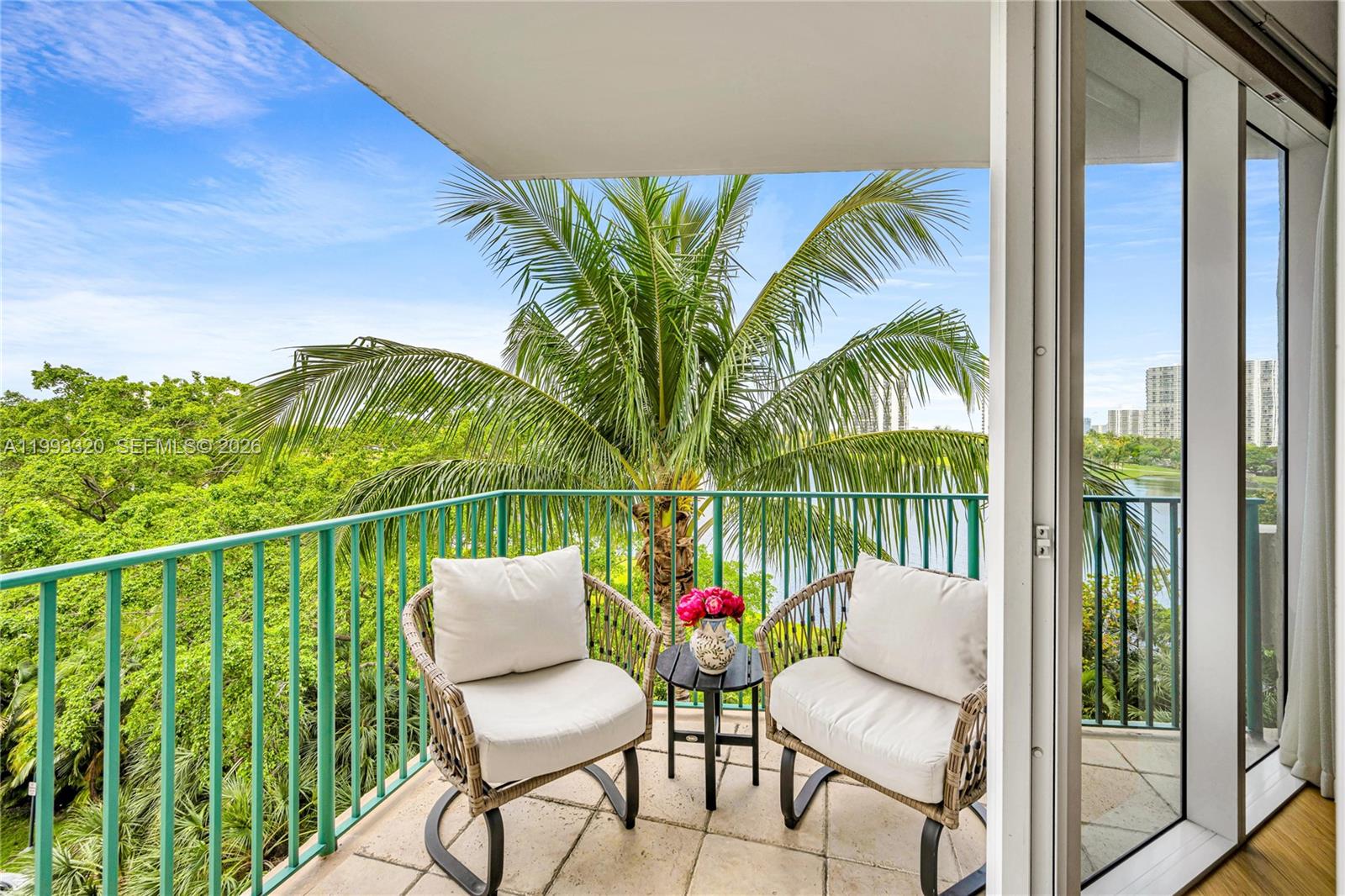 20000 E Country Club Drive