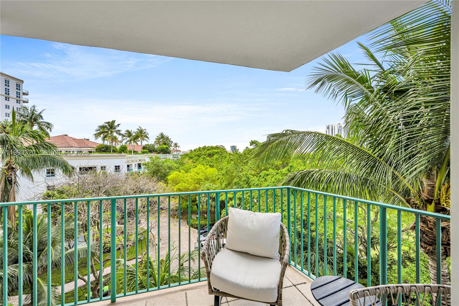 20000 E Country Club Drive