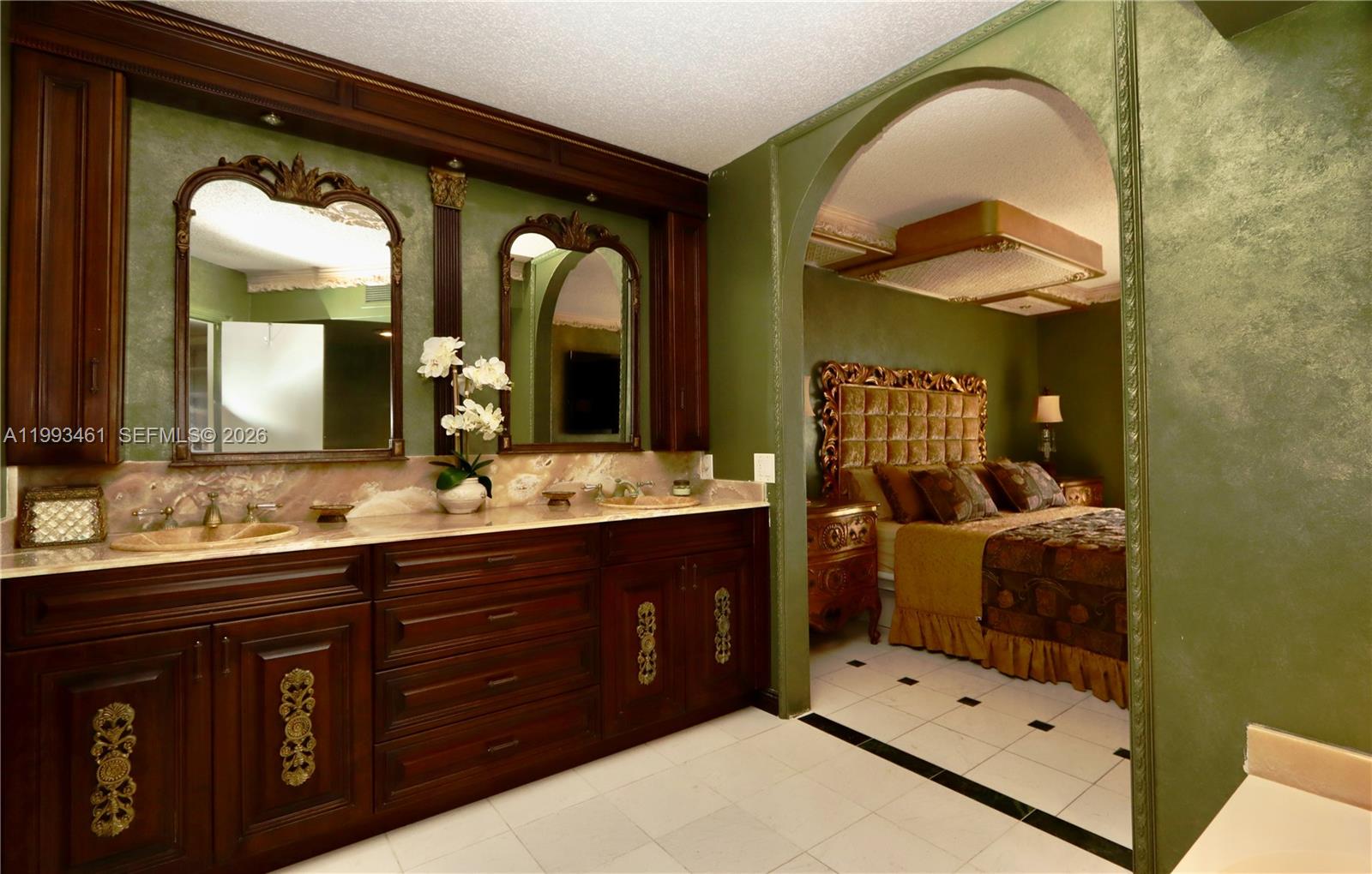 3530 Mystic Pointe Drive