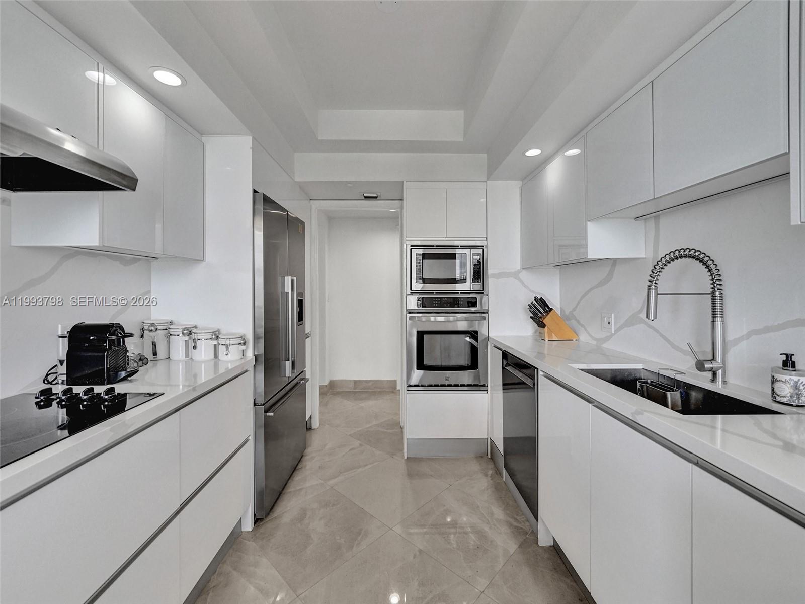 7000 Island Boulevard