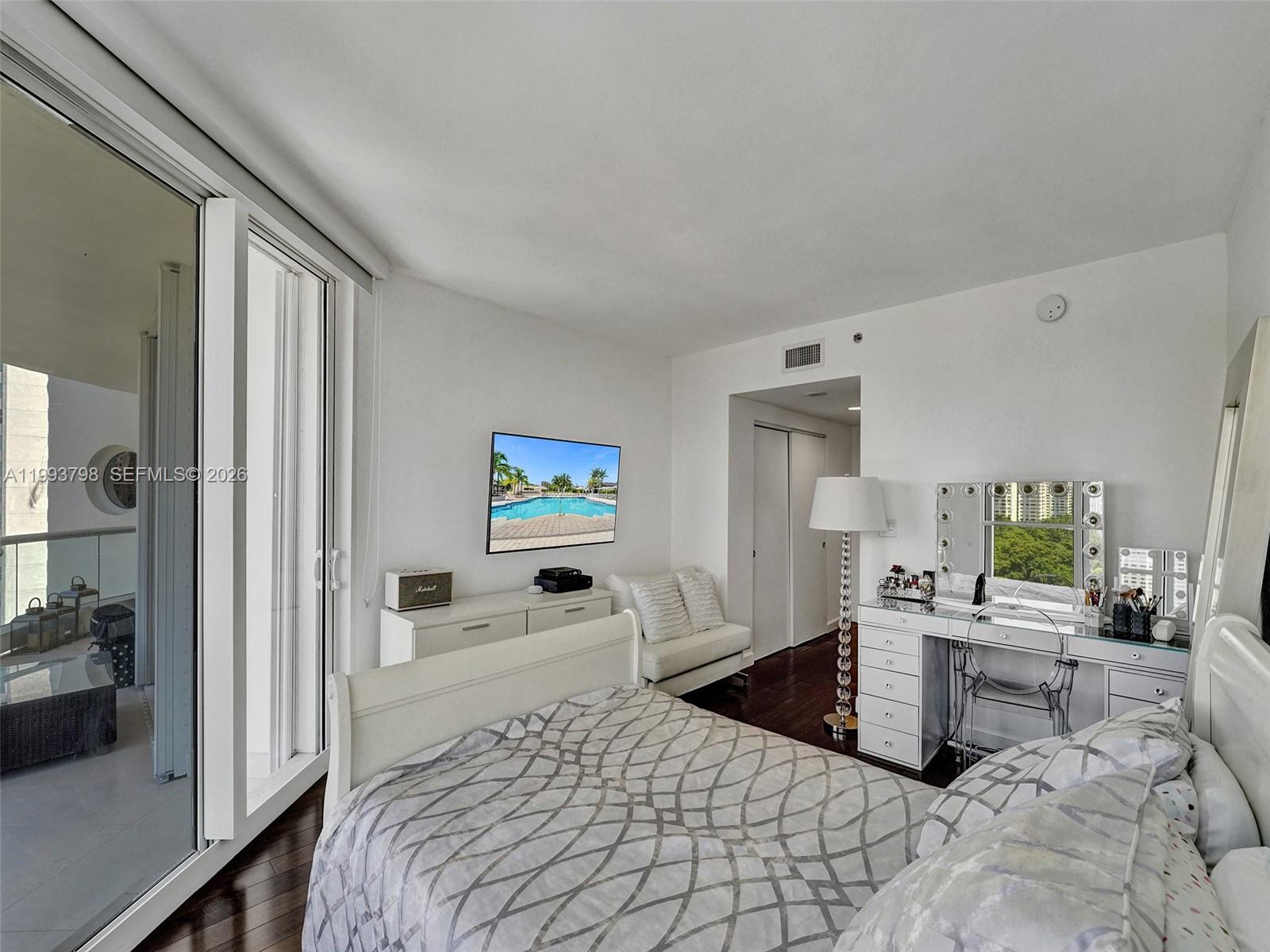 7000 Island Boulevard