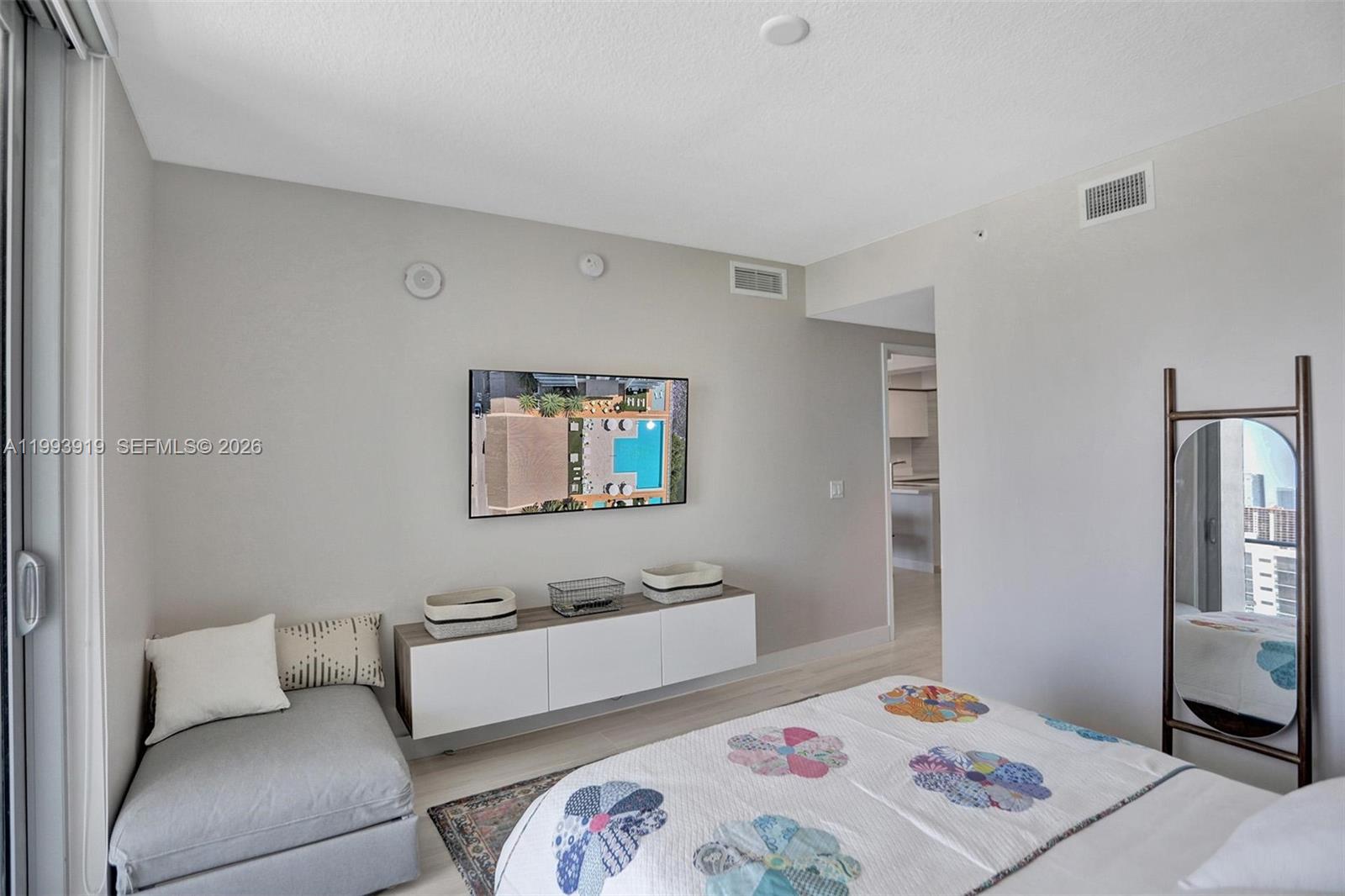 300 Sunny Isles Boulevard