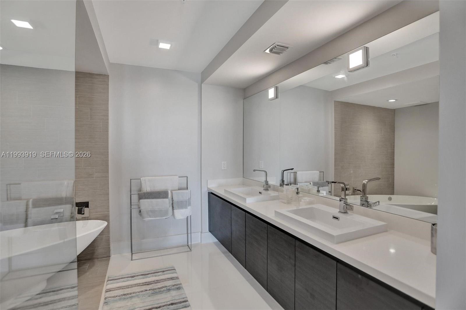 300 Sunny Isles Boulevard