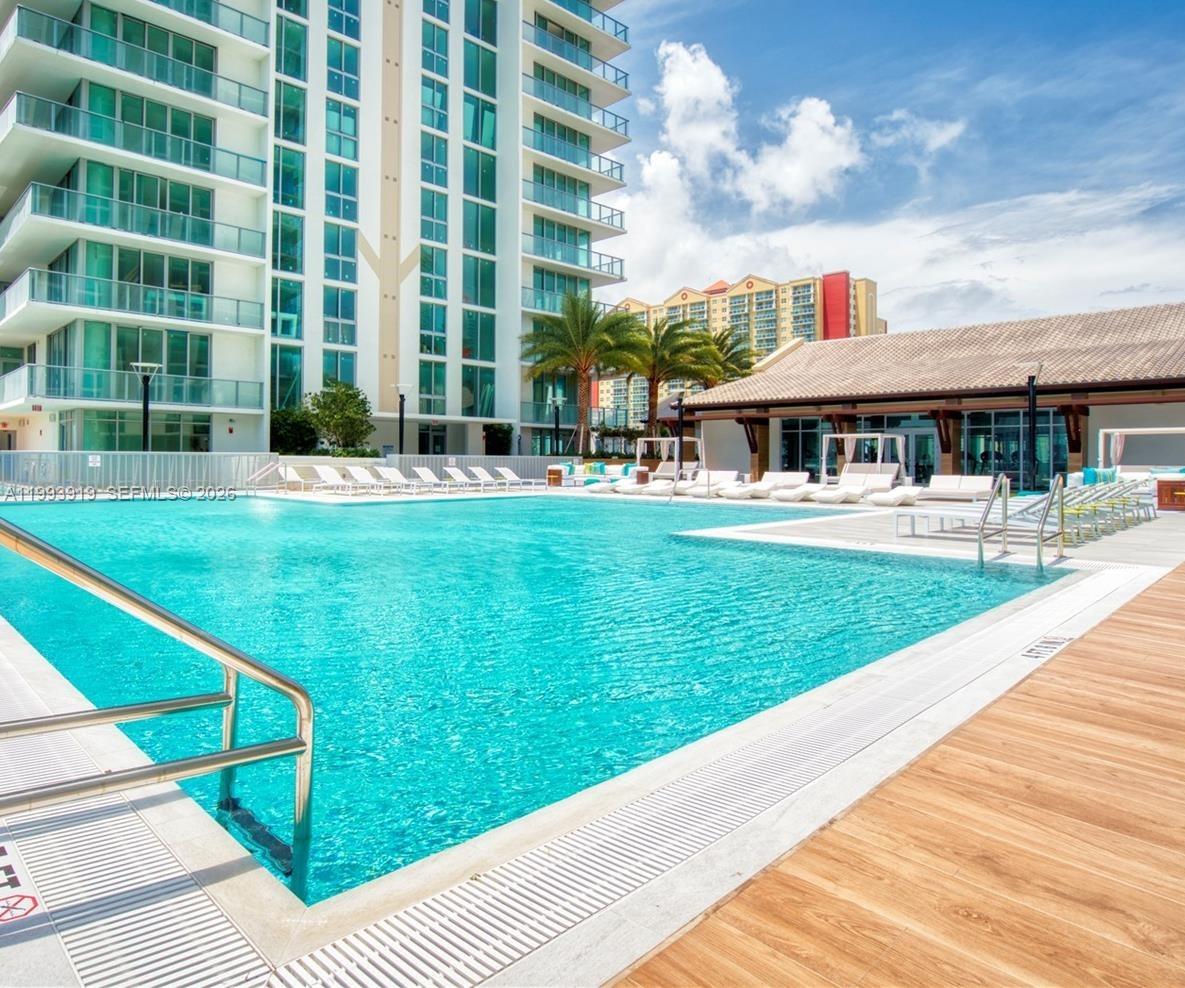 300 Sunny Isles Boulevard