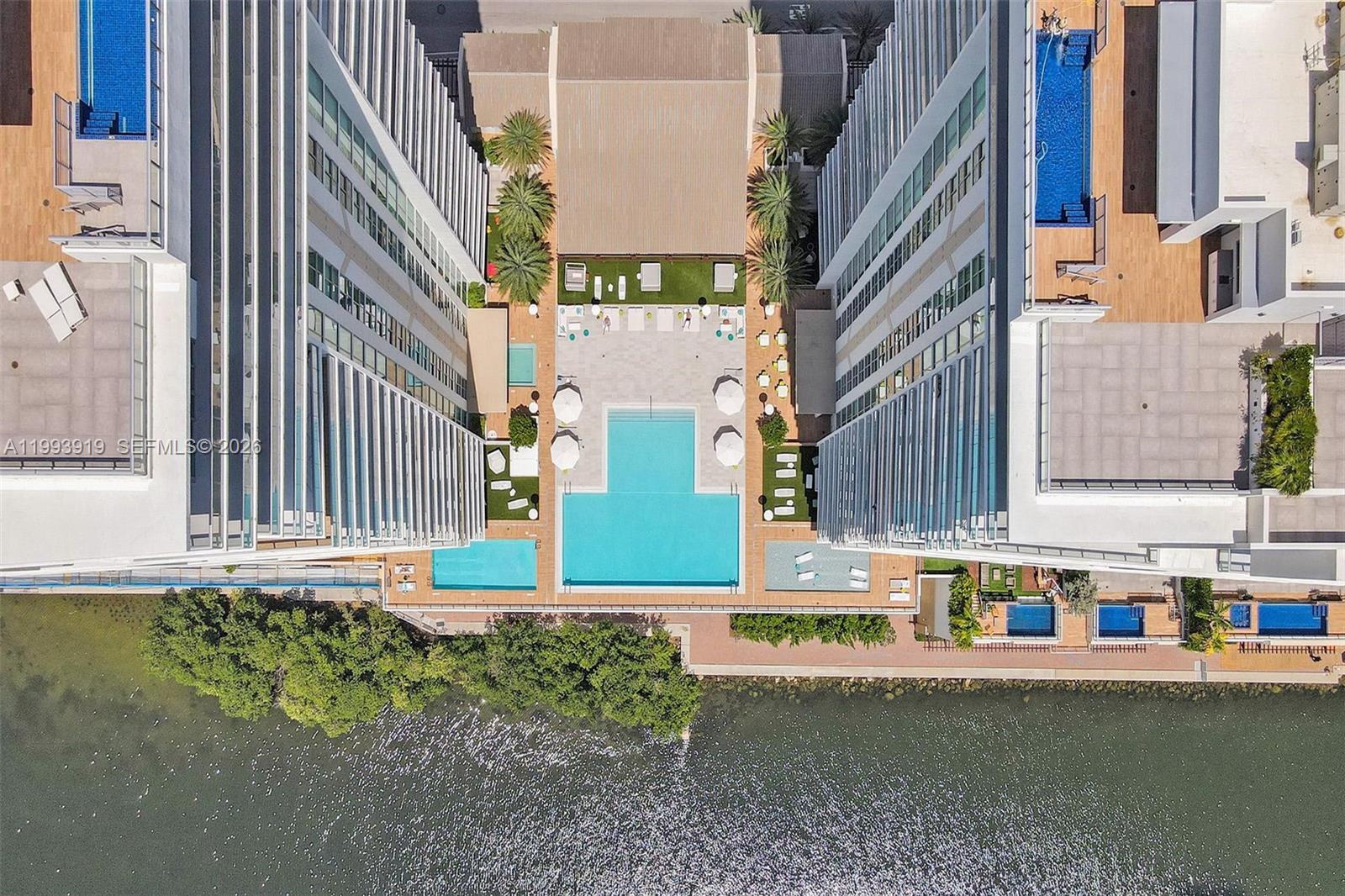 300 Sunny Isles Boulevard