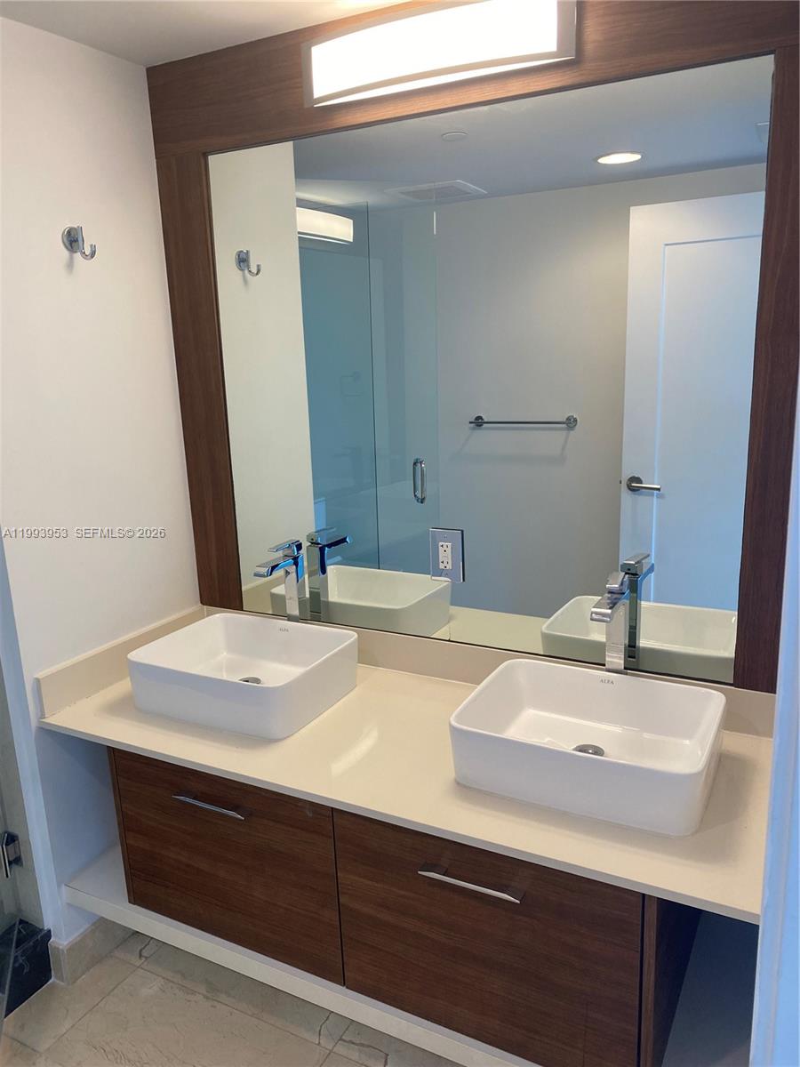 601 NE 27th Street