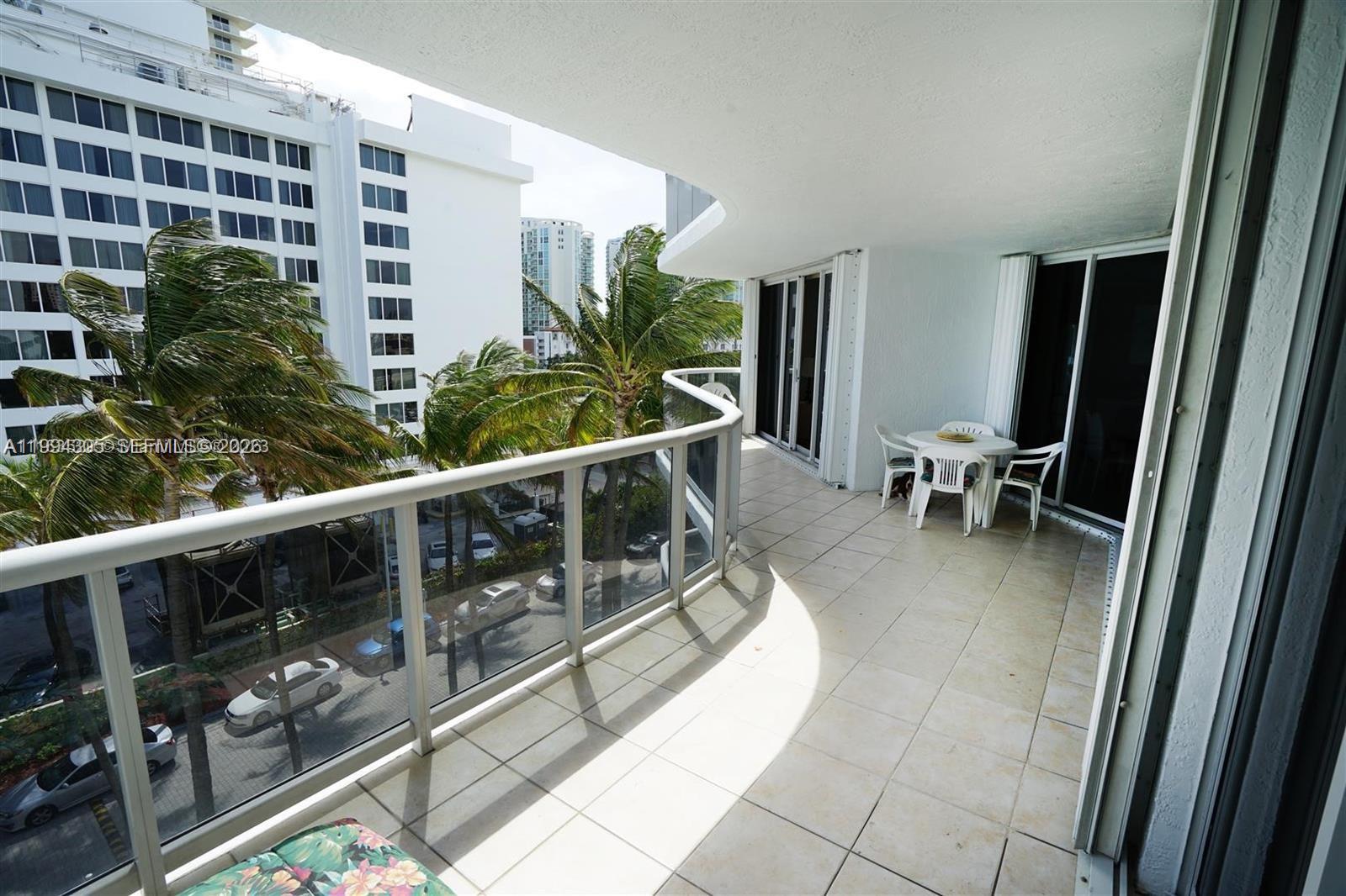 16711 Collins Avenue