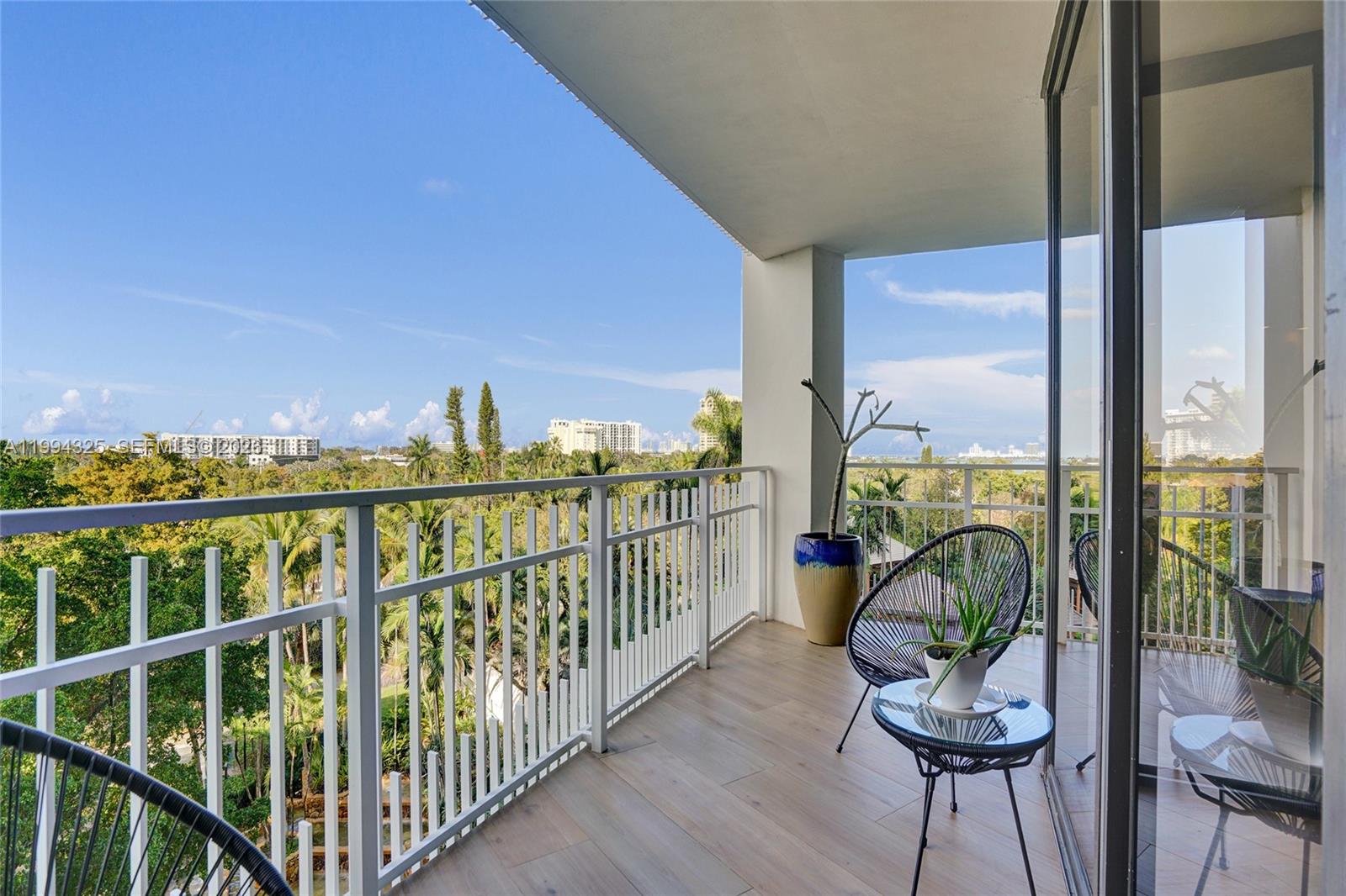 1000 Quayside Terrace
