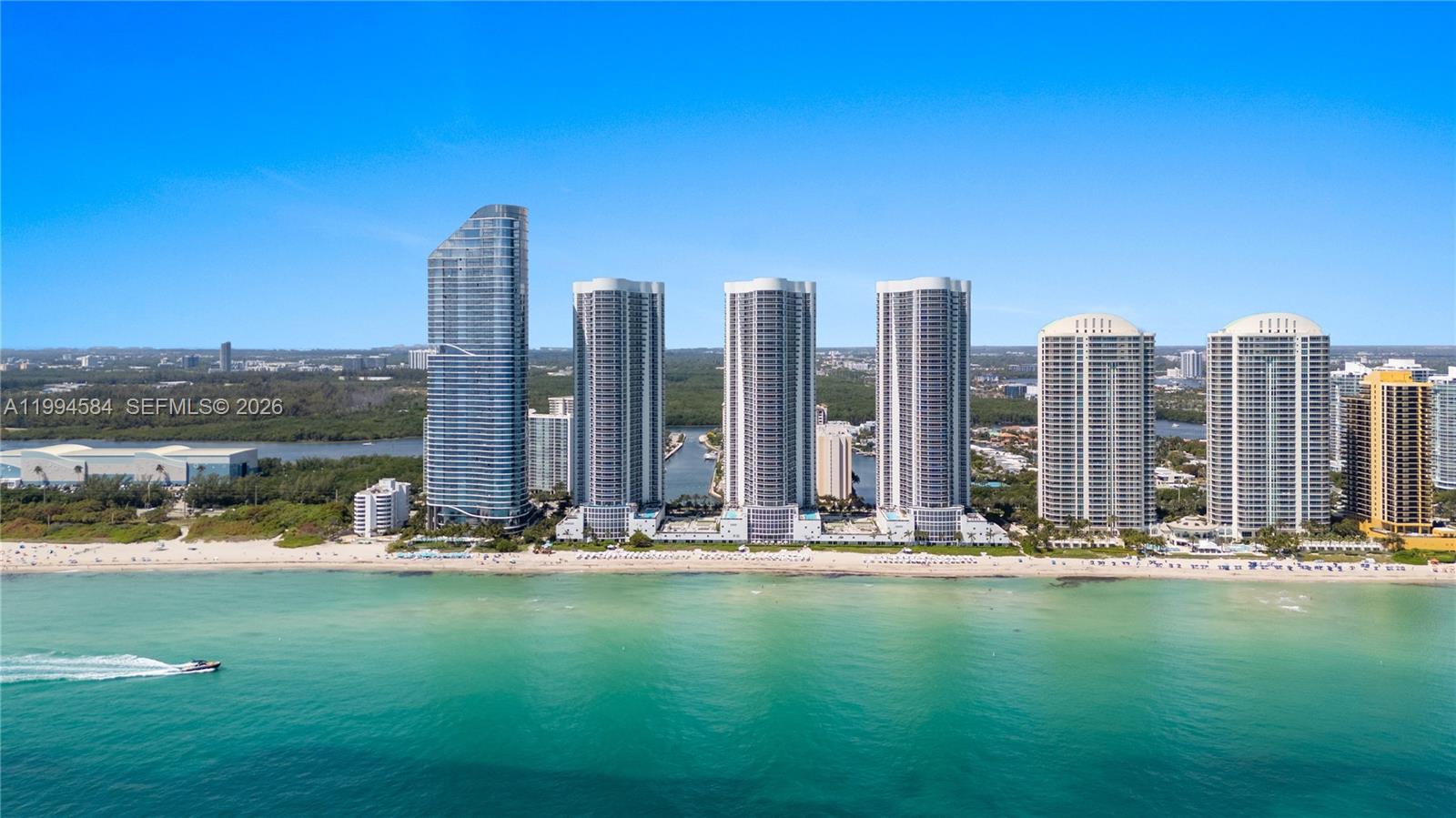 15811 Collins Avenue