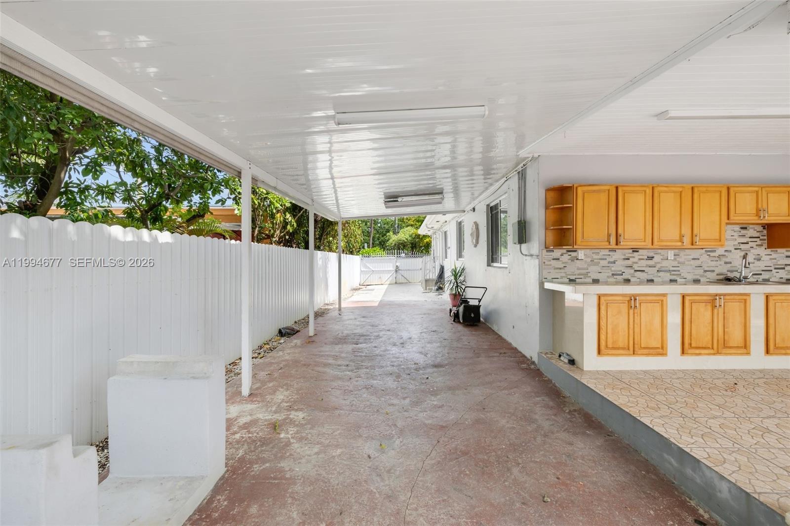 674 W 23rd Street